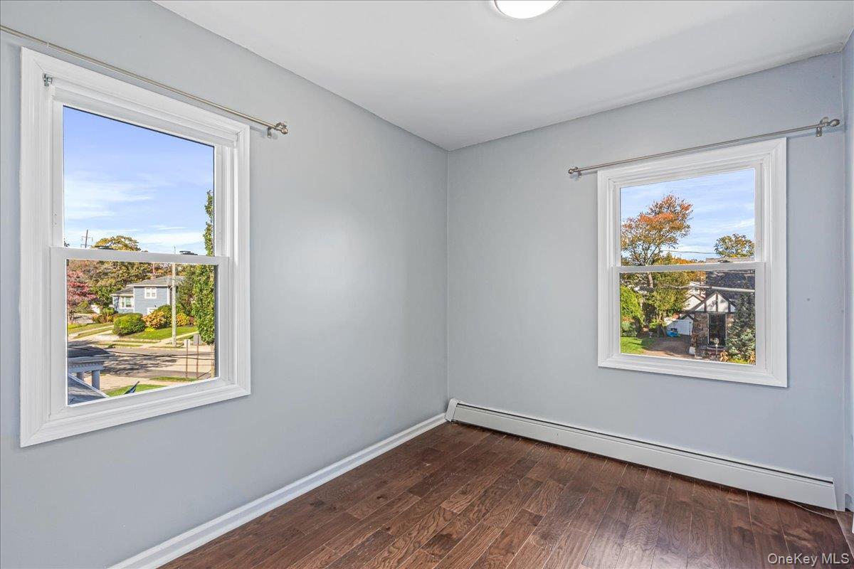 Single Family Whittier  Nassau County, NY 11563, MLS-929542-25