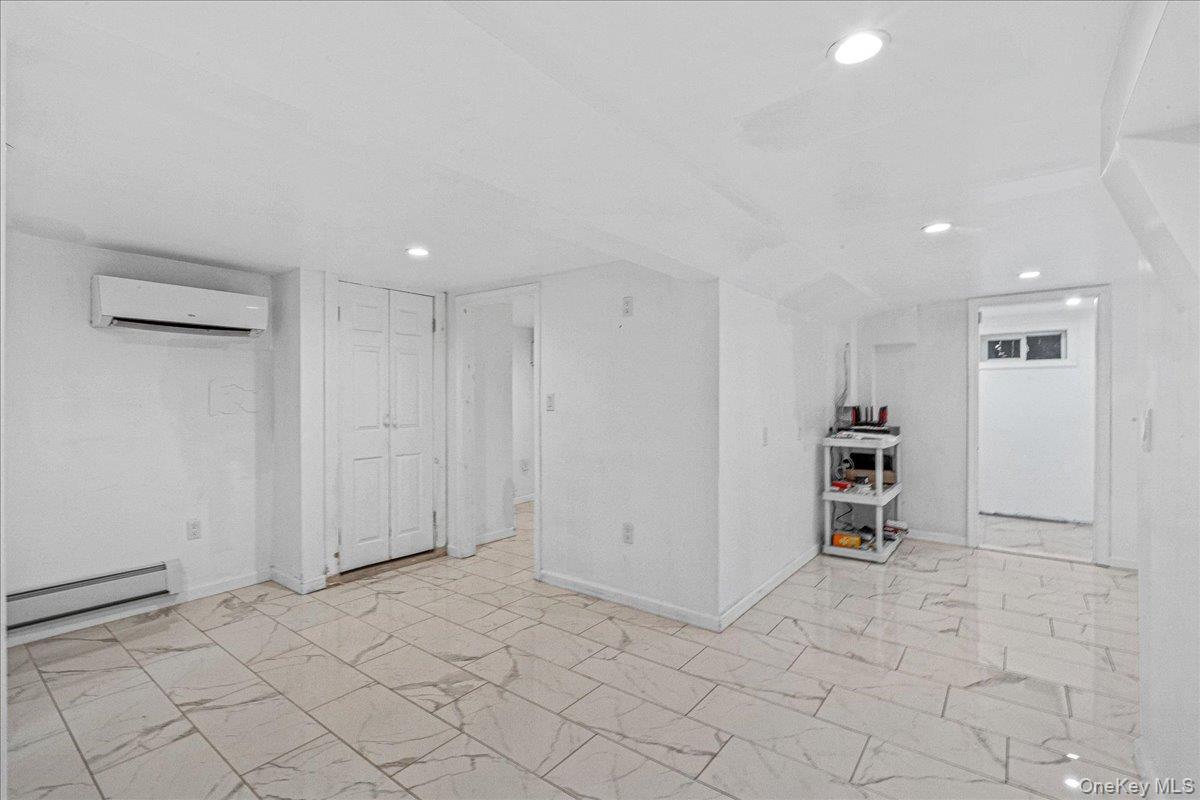 Single Family Whittier  Nassau County, NY 11563, MLS-929542-27