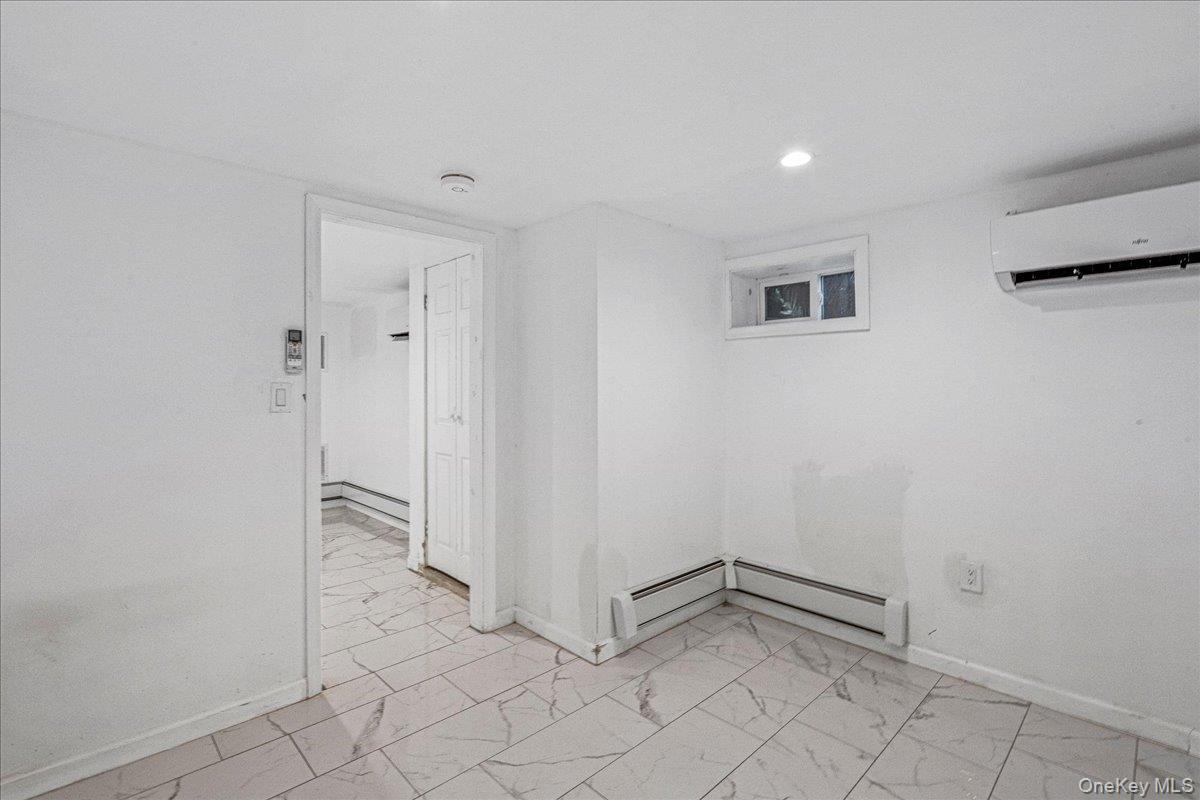 Single Family Whittier  Nassau County, NY 11563, MLS-929542-29