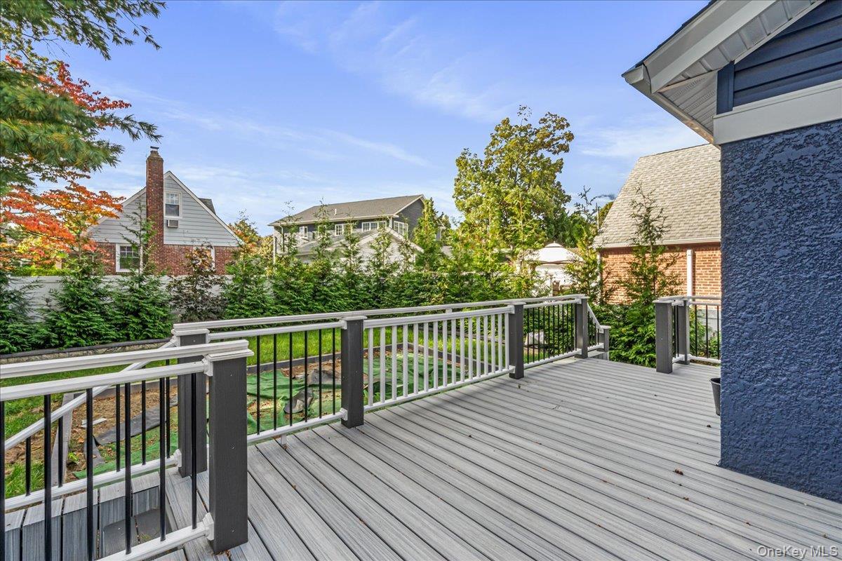 Single Family Whittier  Nassau County, NY 11563, MLS-929542-30