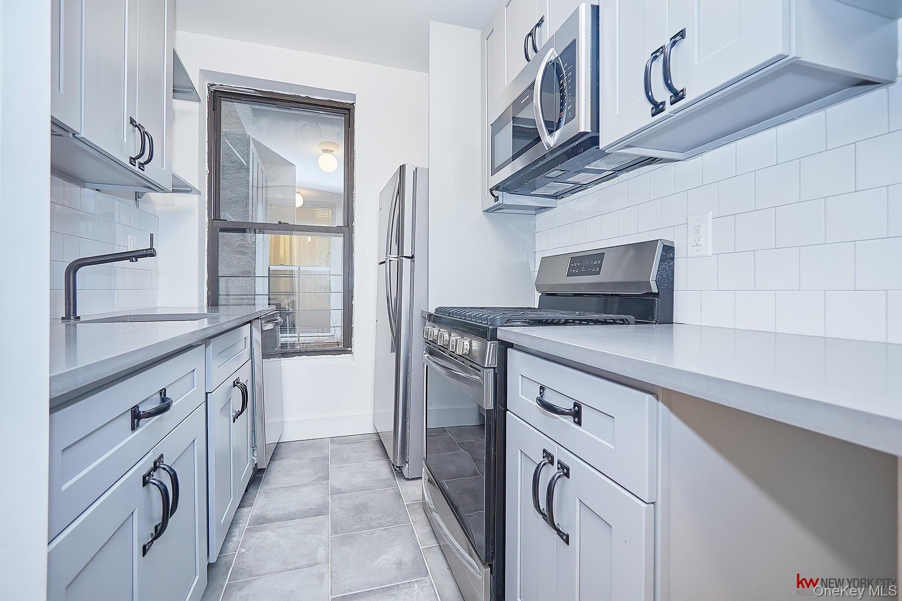 Single Family College  Bronx, NY 10456, MLS-929549-17