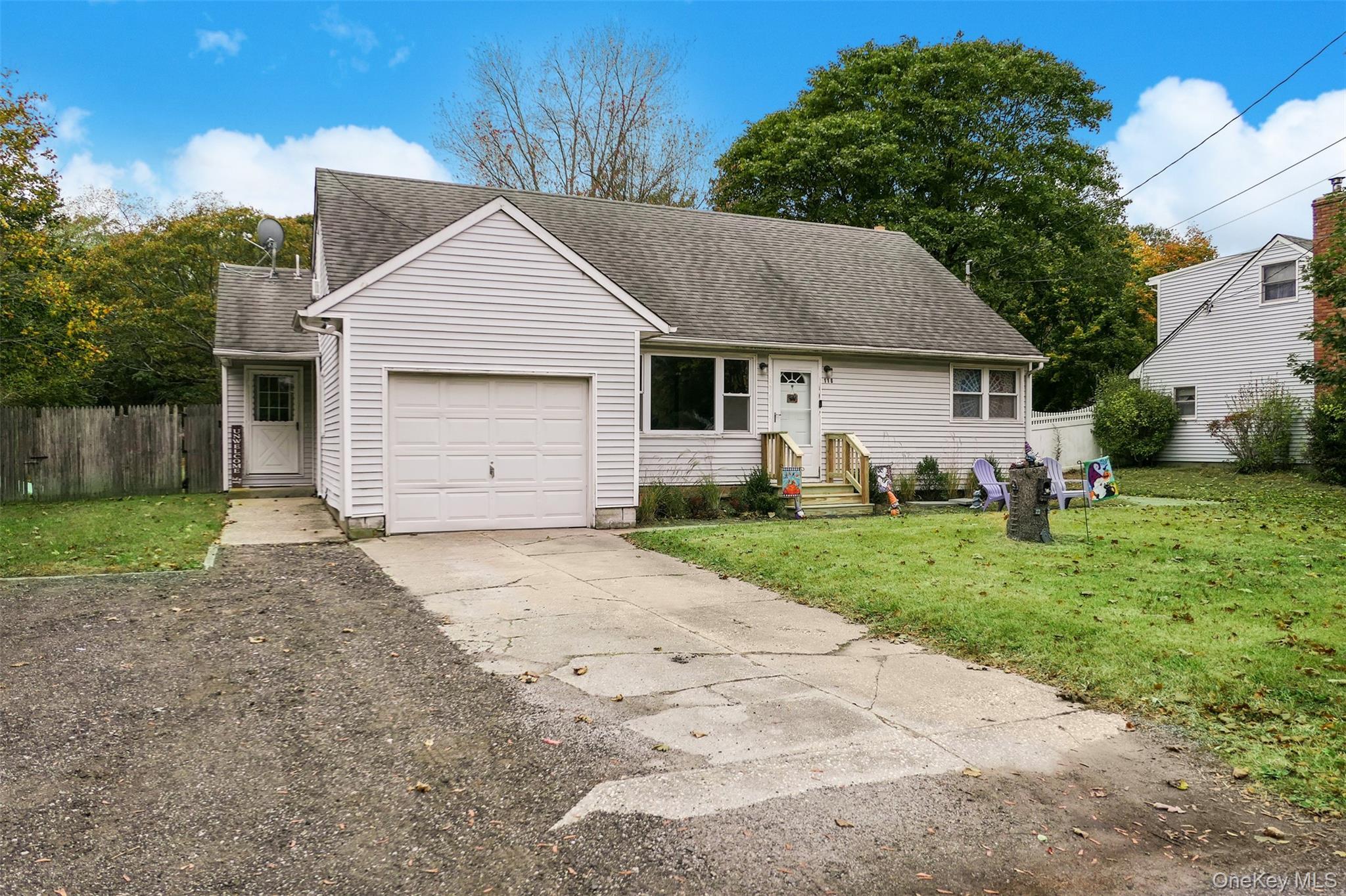 Single Family Hedges Suffolk County, NY 11772, MLS-929560-2