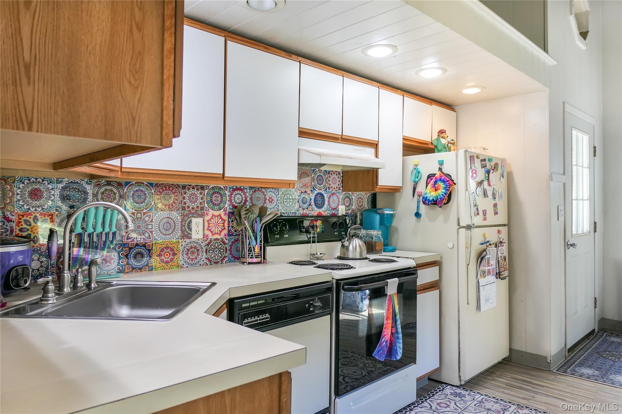 Single Family Hedges Suffolk County, NY 11772, MLS-929560-5