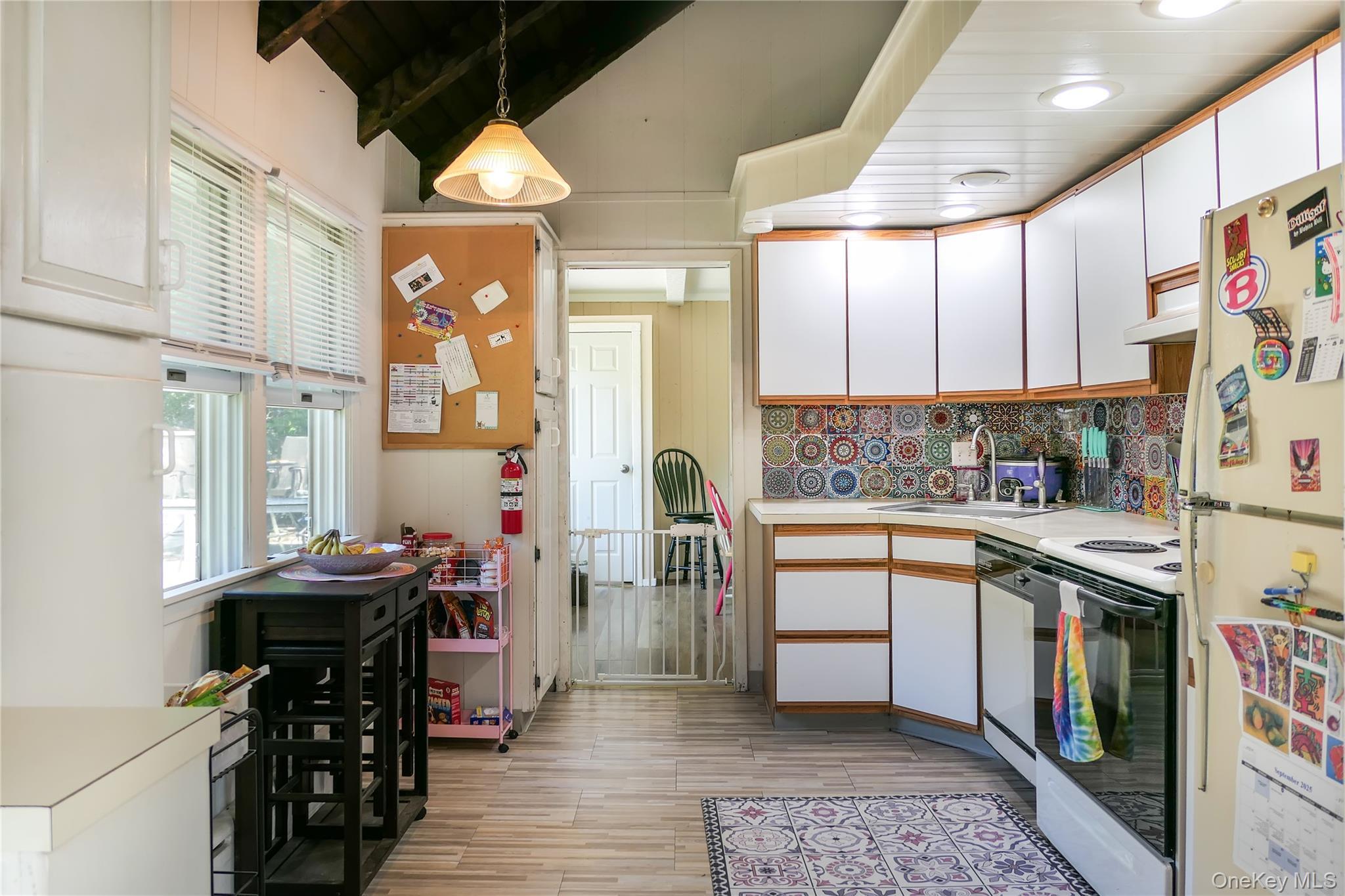 Single Family Hedges Suffolk County, NY 11772, MLS-929560-7