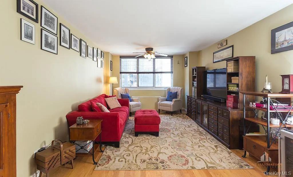 Apartment 93rd  Manhattan, NY 10128, MLS-929568-7