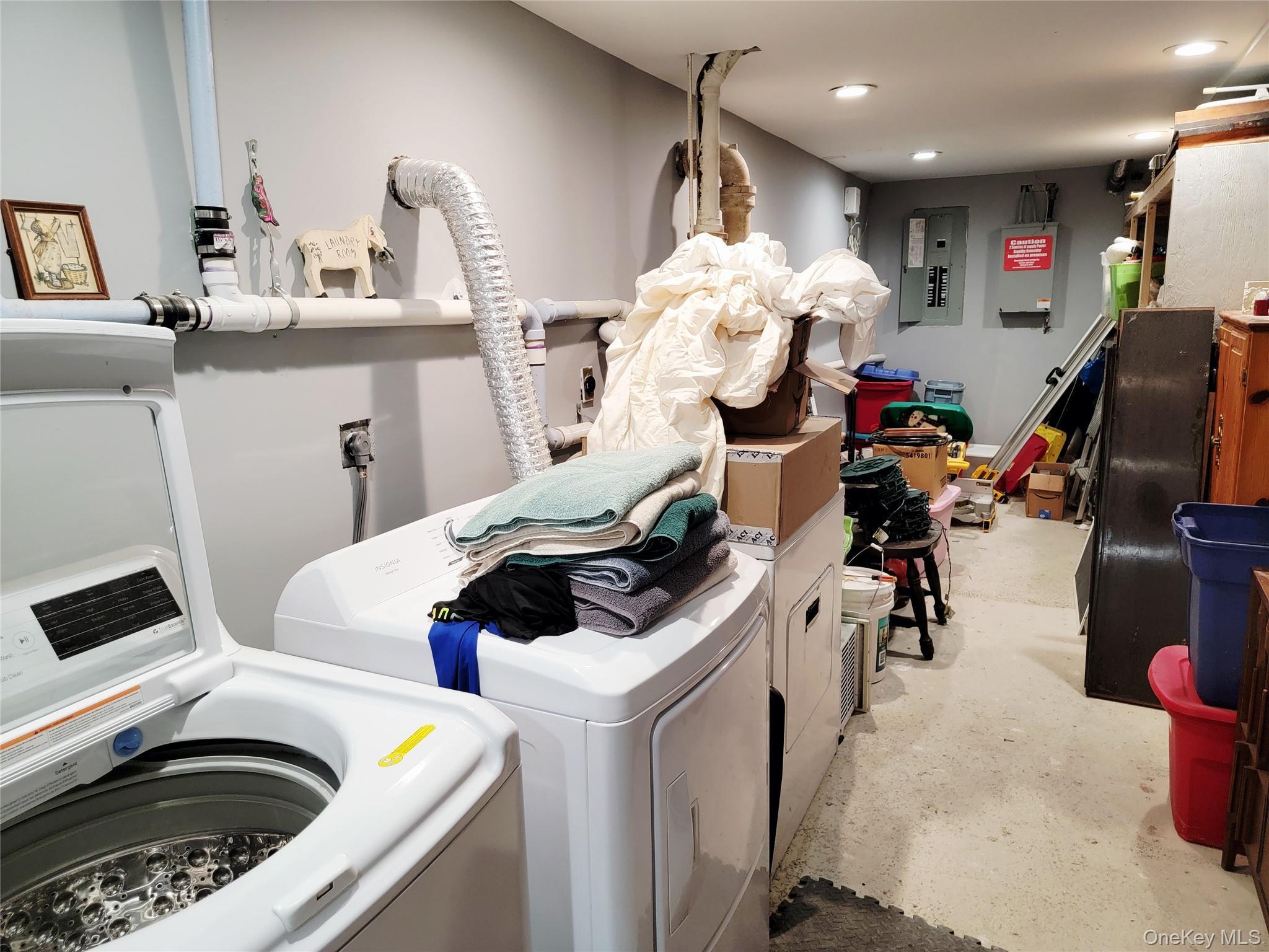 Single Family Oscawana Lake Putnam County, NY 10579, MLS-929584-25