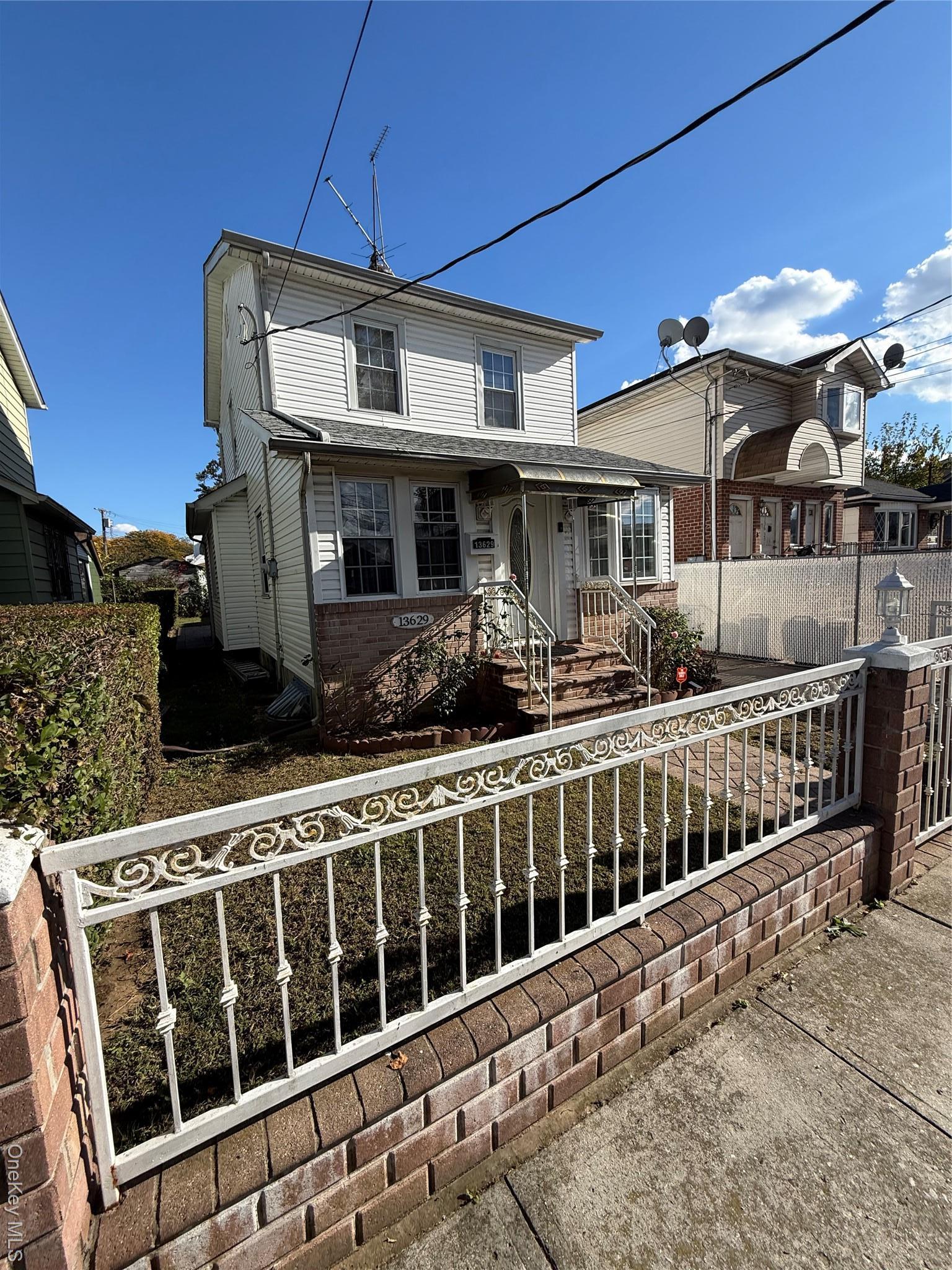 Single Family 220th Place Queens, NY 11413, MLS-929603-2