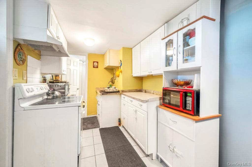 Single Family Hospital Suffolk County, NY 11772, MLS-929609-22