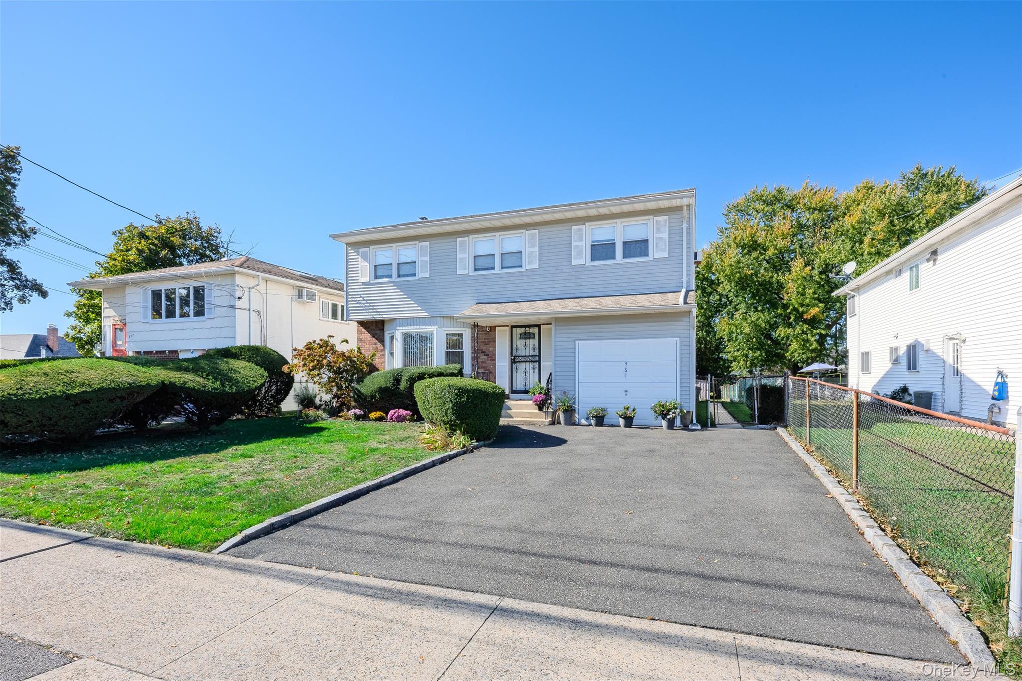 Single Family Newbridge  Nassau County, NY 11756, MLS-929612-2