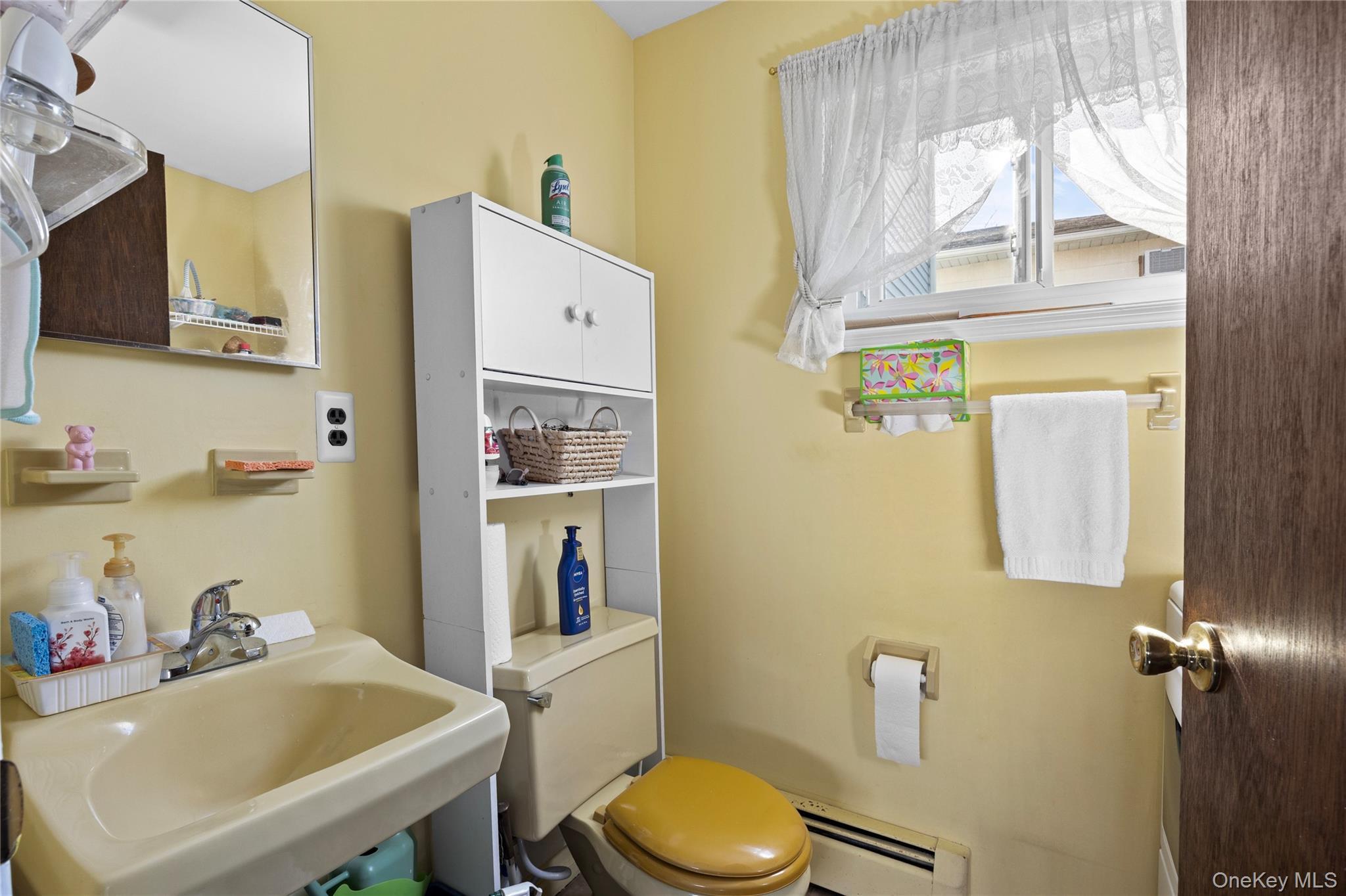 Single Family Newbridge  Nassau County, NY 11756, MLS-929612-23