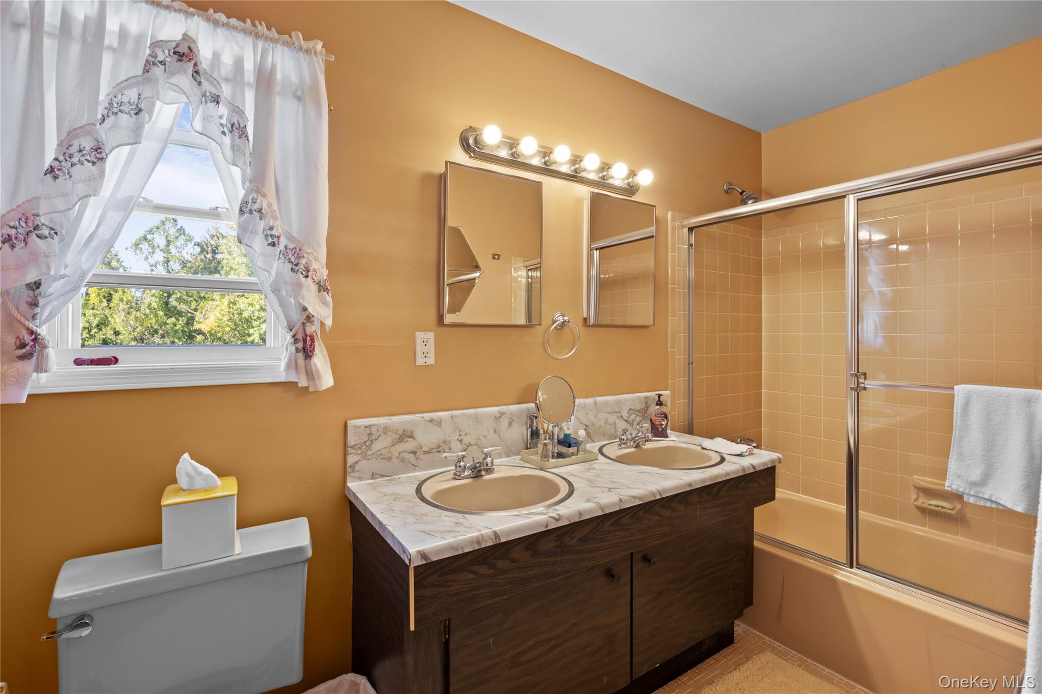 Single Family Newbridge  Nassau County, NY 11756, MLS-929612-27