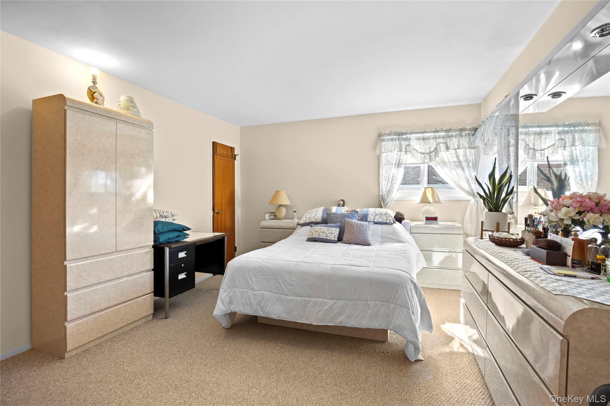 Single Family Newbridge  Nassau County, NY 11756, MLS-929612-32