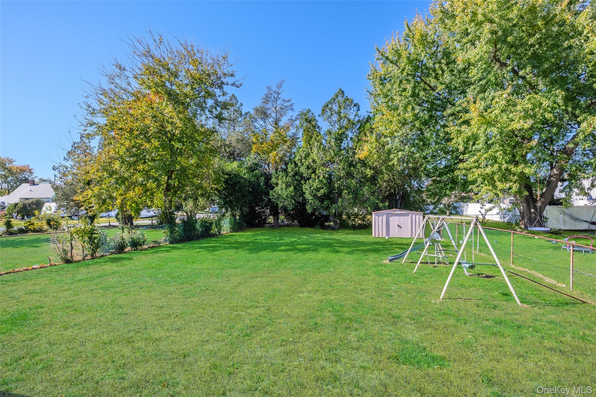 Single Family Newbridge  Nassau County, NY 11756, MLS-929612-6