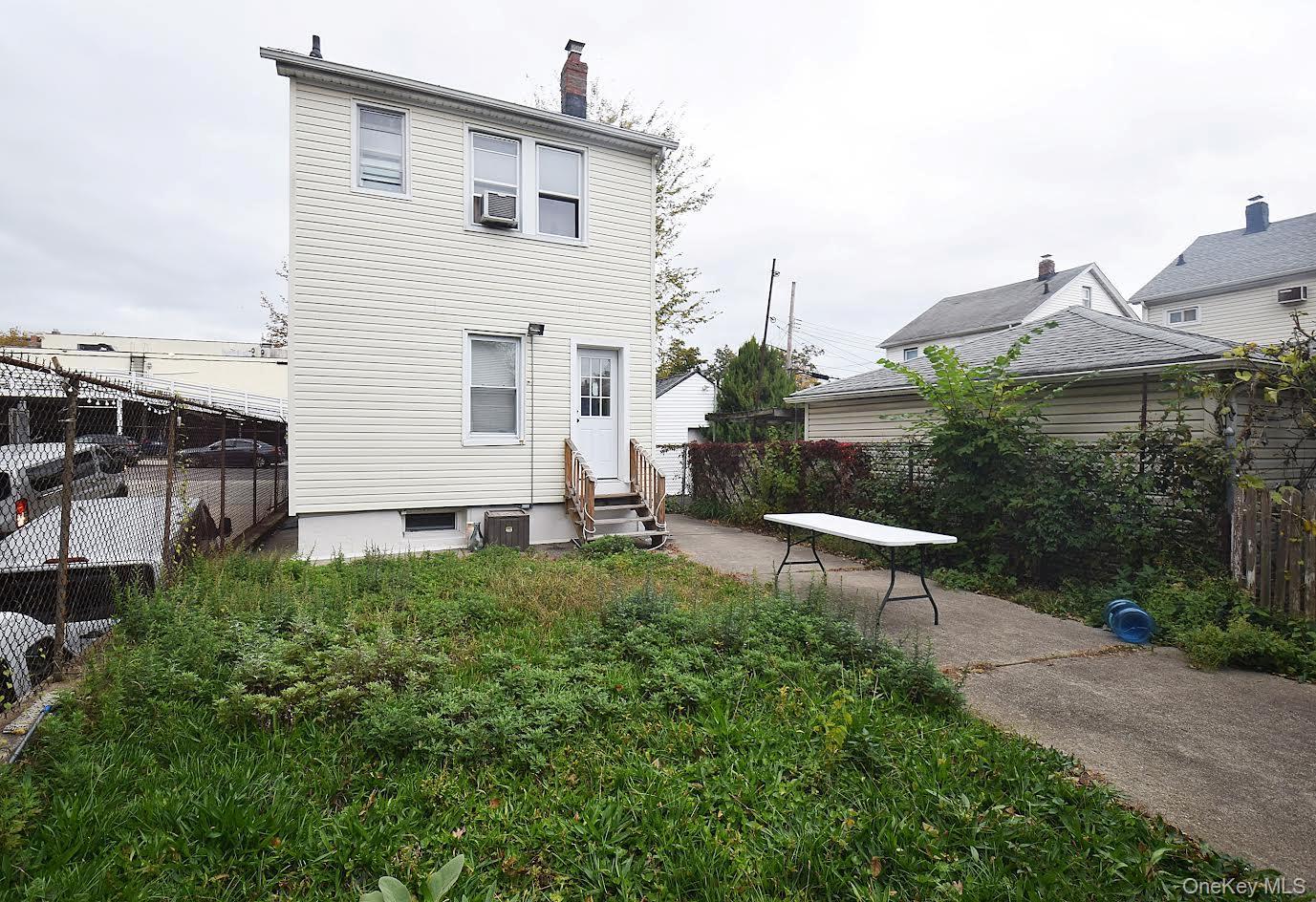 Single Family 81st  Queens, NY 11432, MLS-929614-25