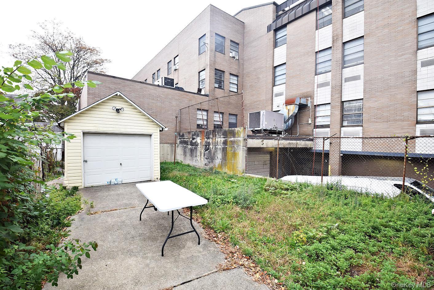 Single Family 81st  Queens, NY 11432, MLS-929614-28