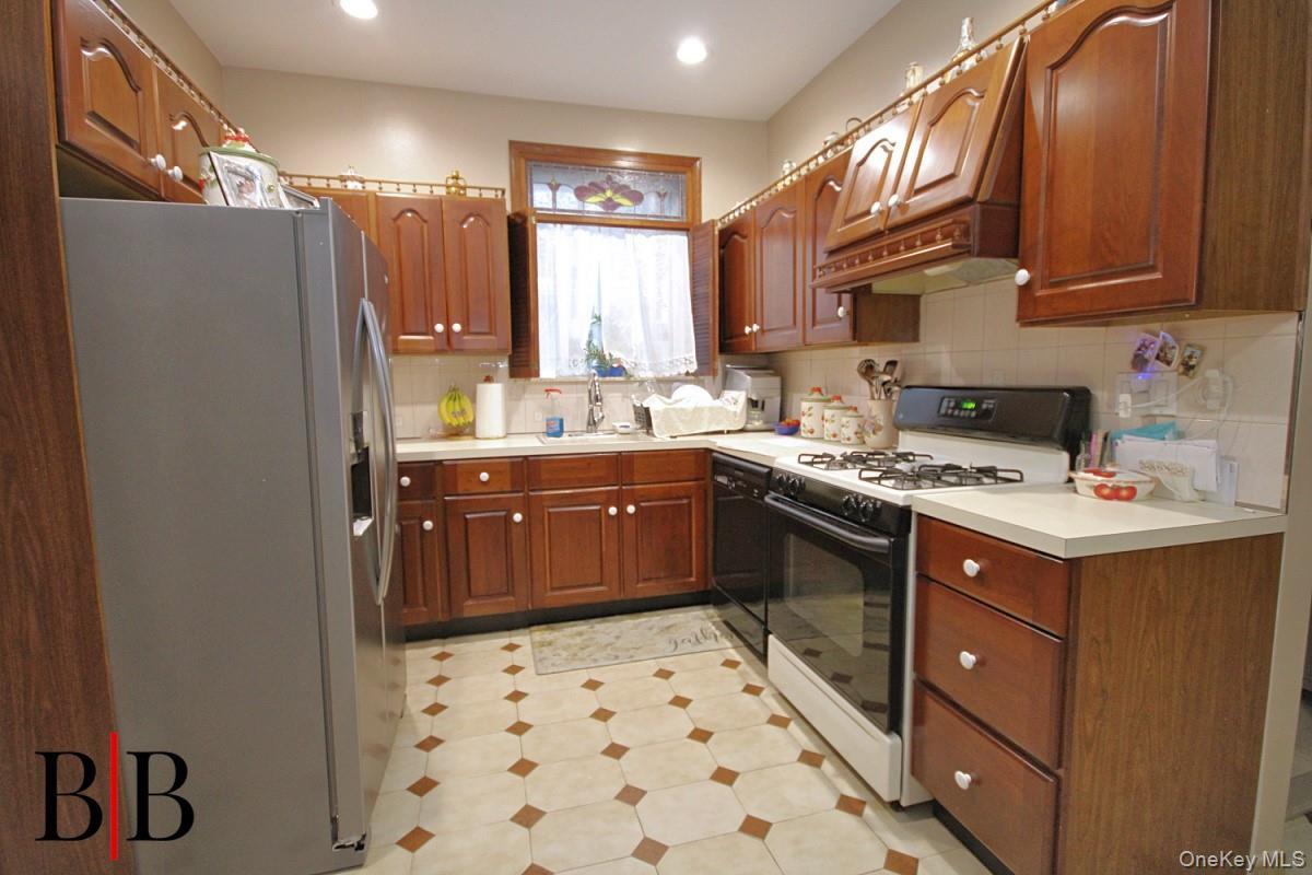 Single Family 2 Brooklyn, NY 11230, MLS-929623-16