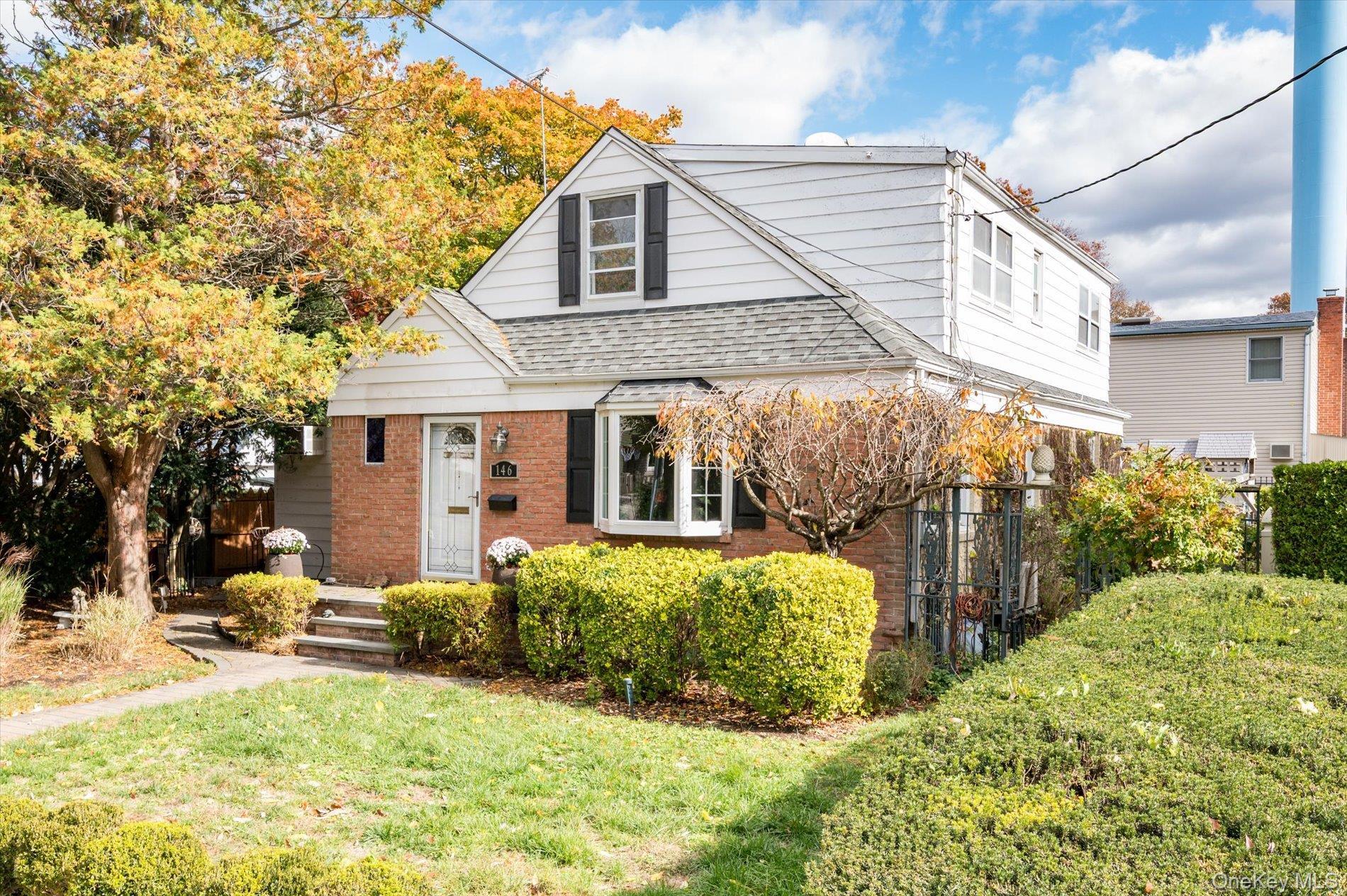 Single Family Caroline Nassau County, NY 11530, MLS-929631-2