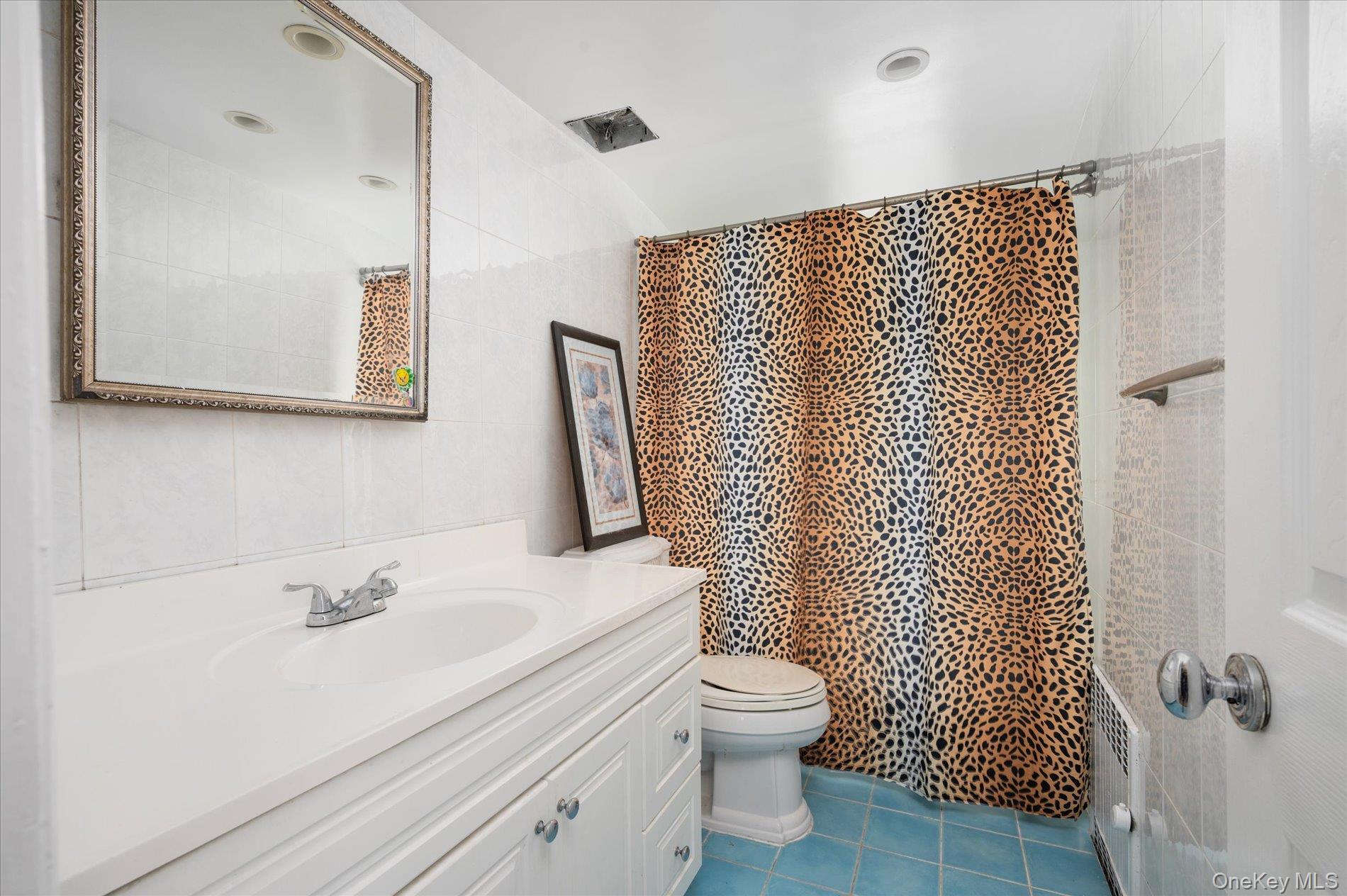 Single Family Caroline Nassau County, NY 11530, MLS-929631-21