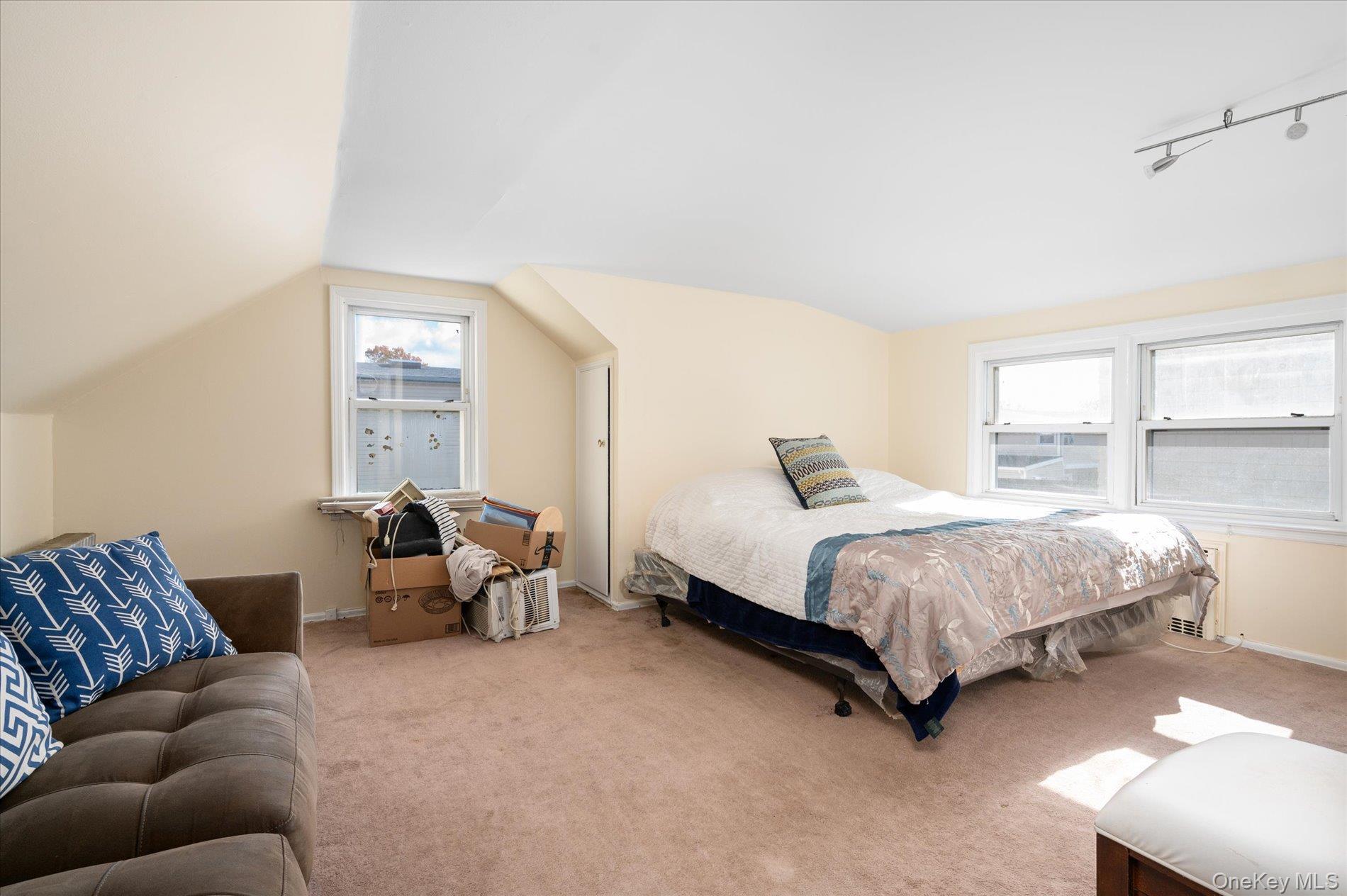 Single Family Caroline Nassau County, NY 11530, MLS-929631-23