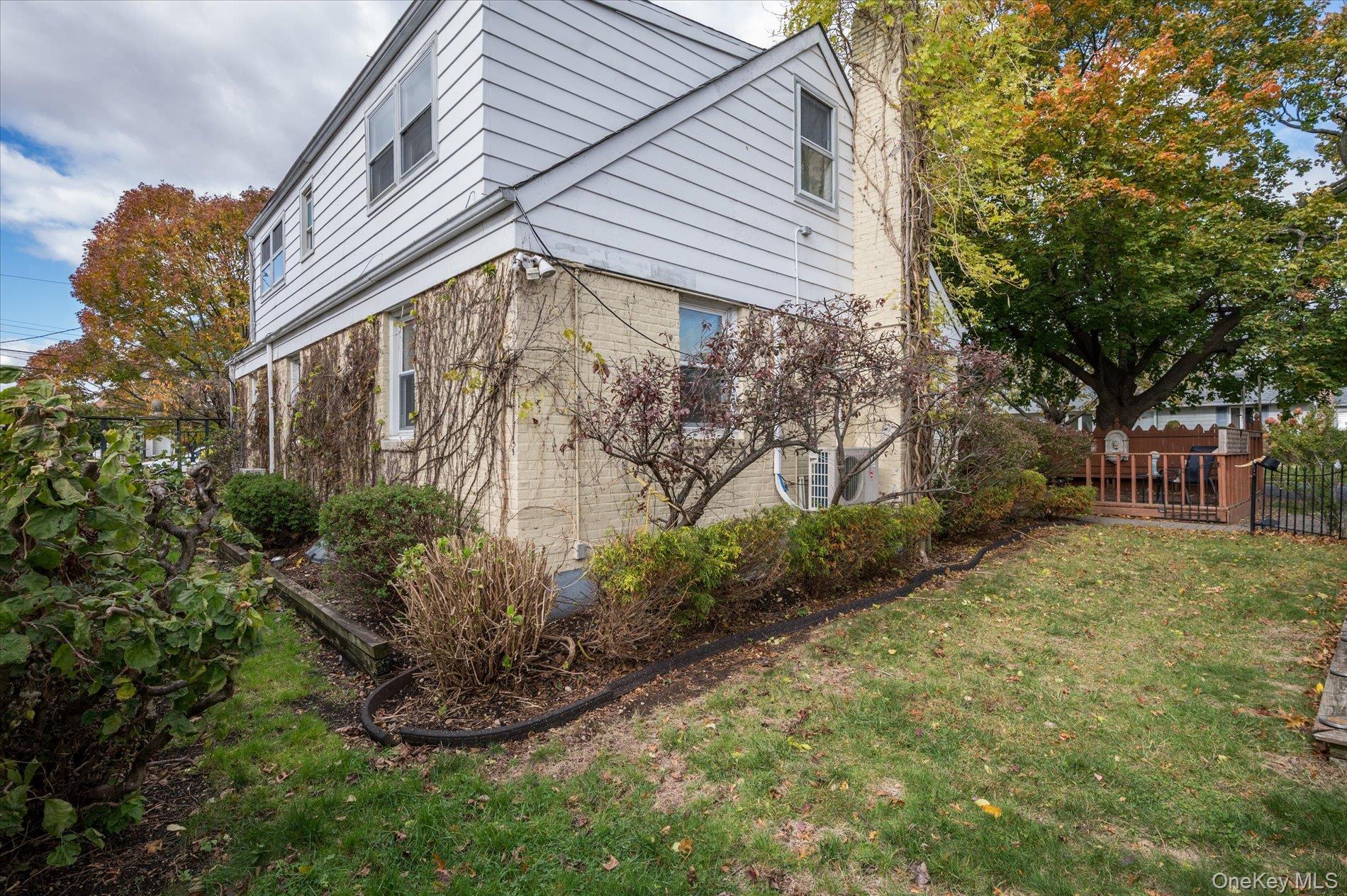 Single Family Caroline Nassau County, NY 11530, MLS-929631-29