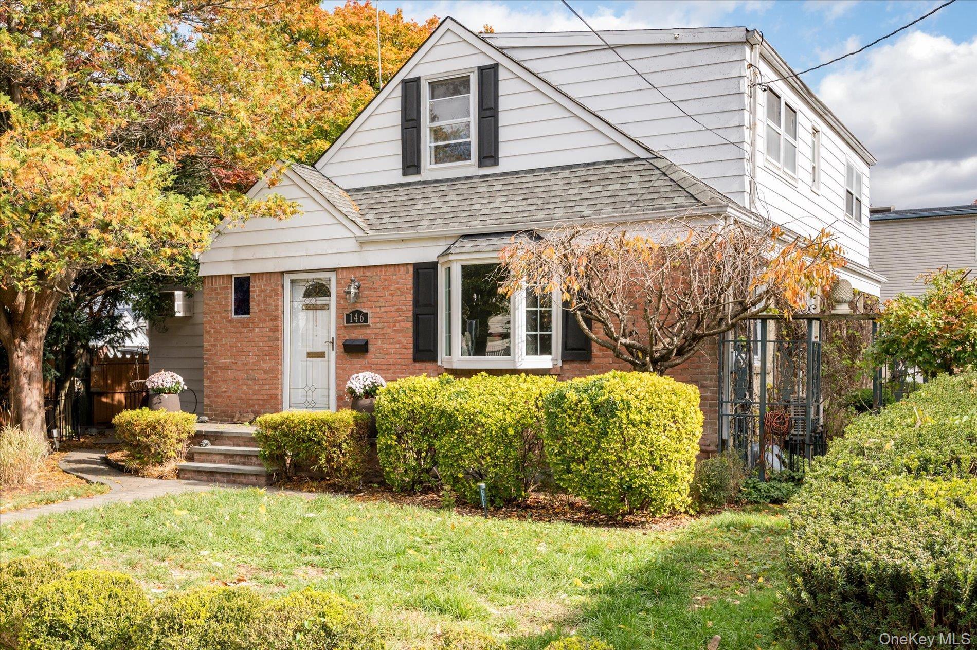 Single Family Caroline Nassau County, NY 11530, MLS-929631-3