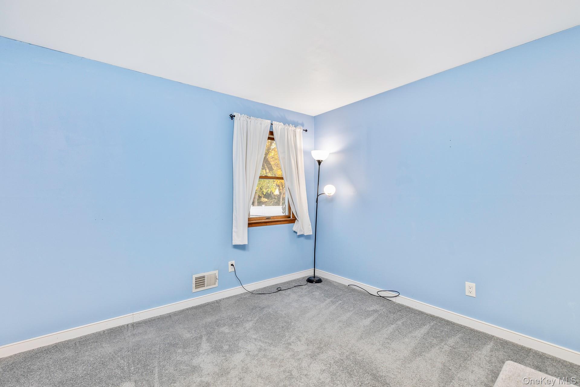 Single Family Talbot Suffolk County, NY 11784, MLS-929652-8