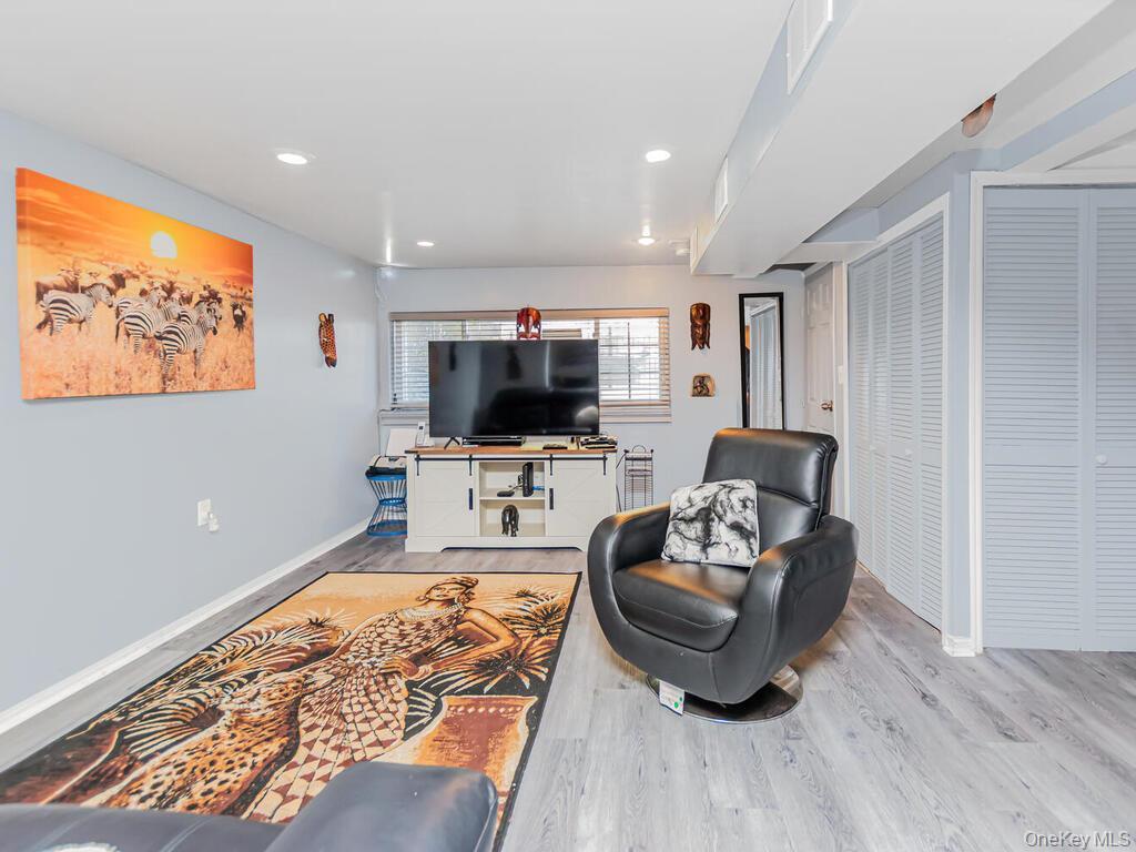 Single Family Adee  Bronx, NY 10469, MLS-929672-10