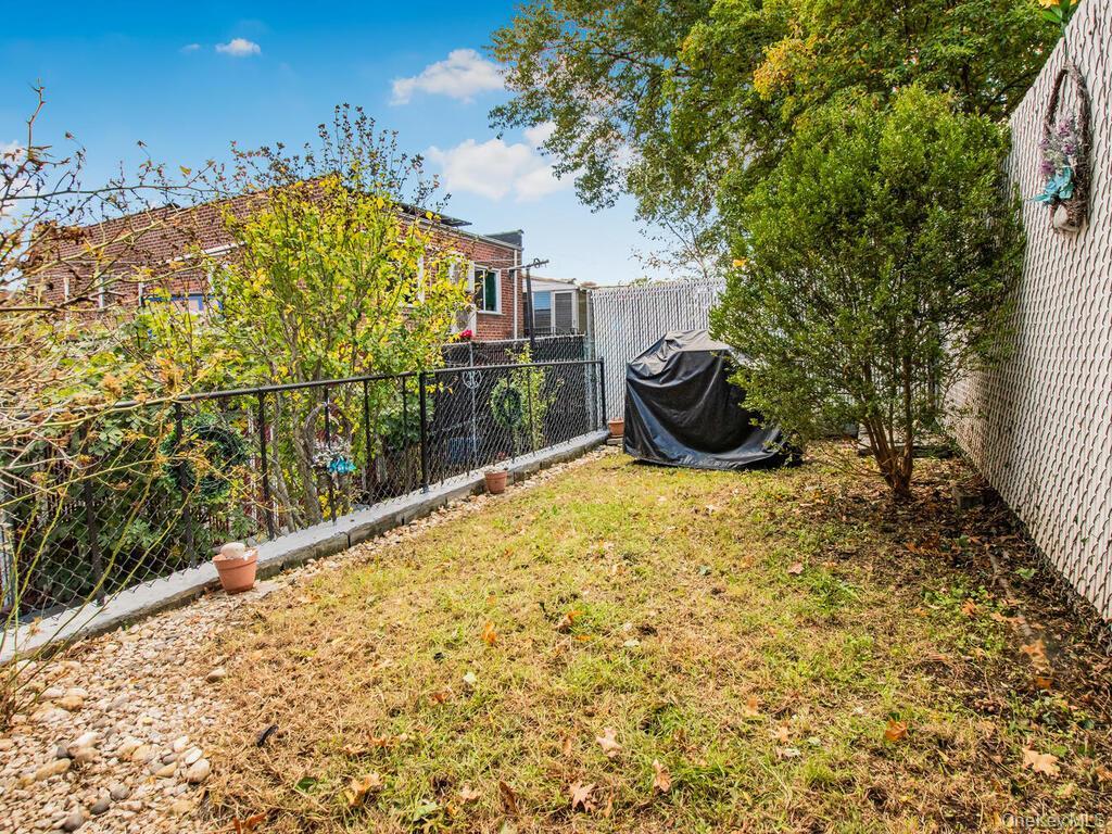 Single Family Adee  Bronx, NY 10469, MLS-929672-19