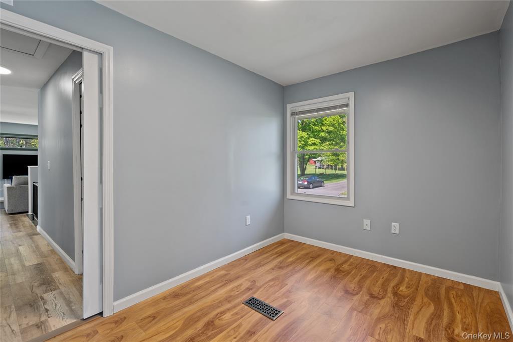 Single Family Mossy Brook Ulster County, NY 12440, MLS-929675-17