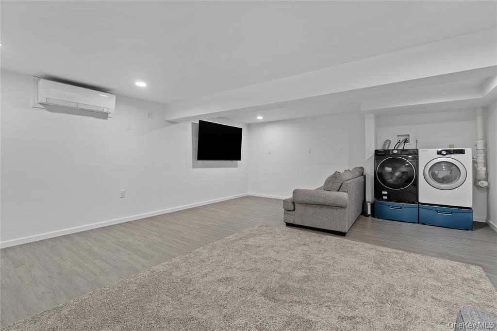 Single Family Mossy Brook Ulster County, NY 12440, MLS-929675-19