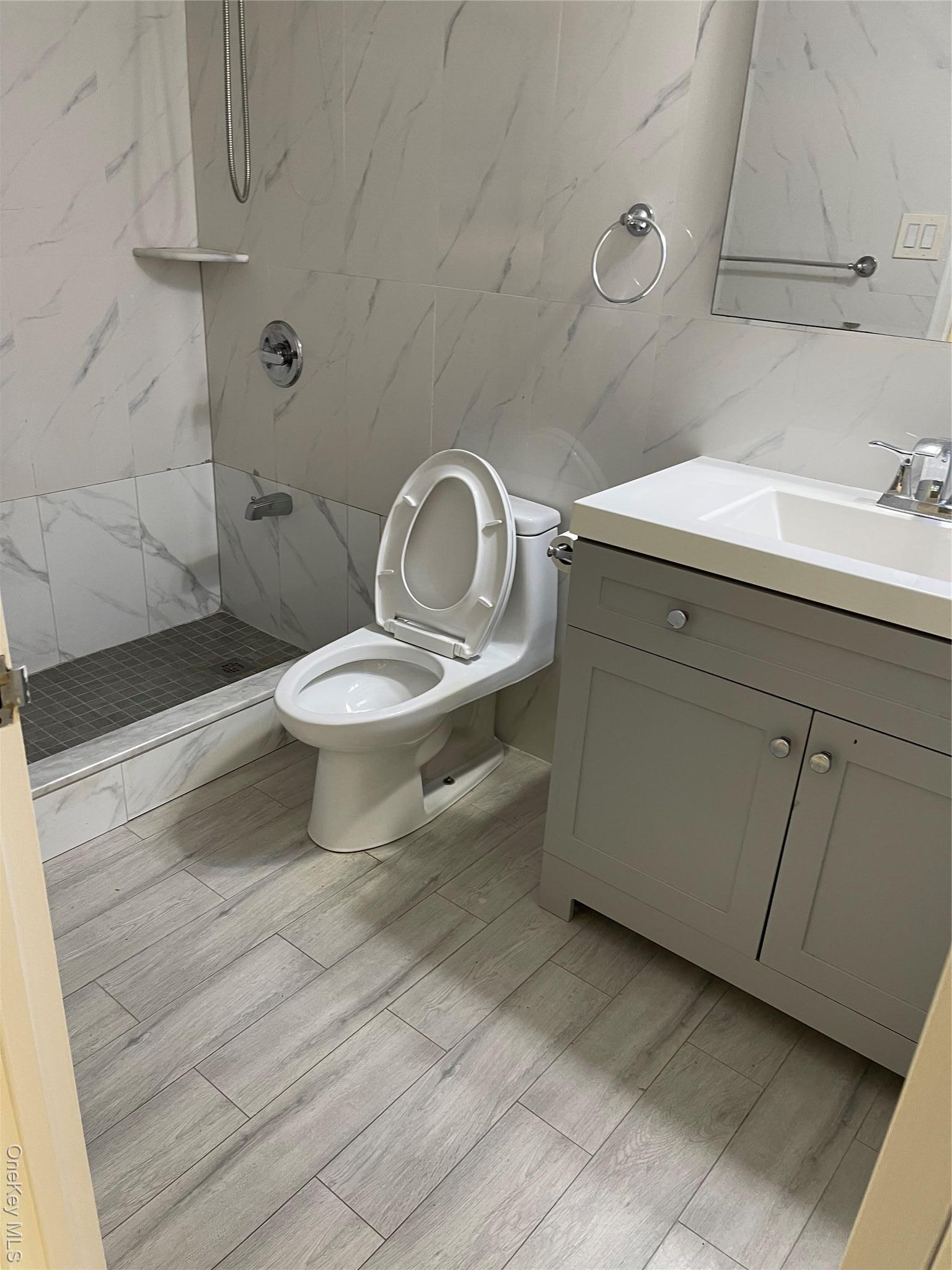 Condo Westside  Queens, NY 11368, MLS-929676-7