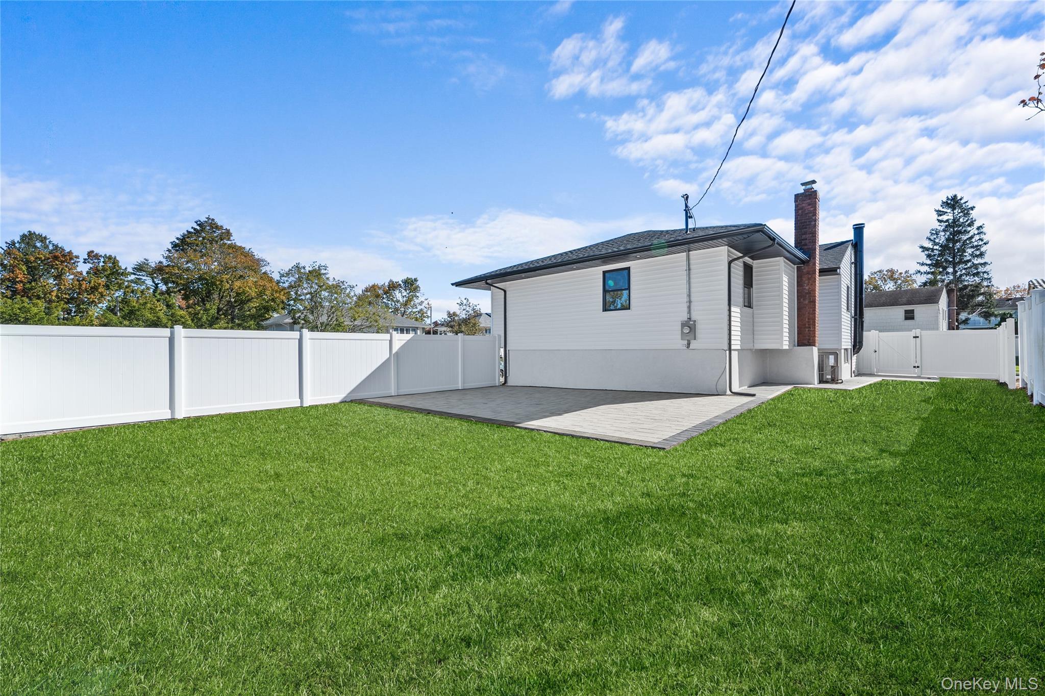 Single Family Briarwood  Nassau County, NY 11803, MLS-929688-24