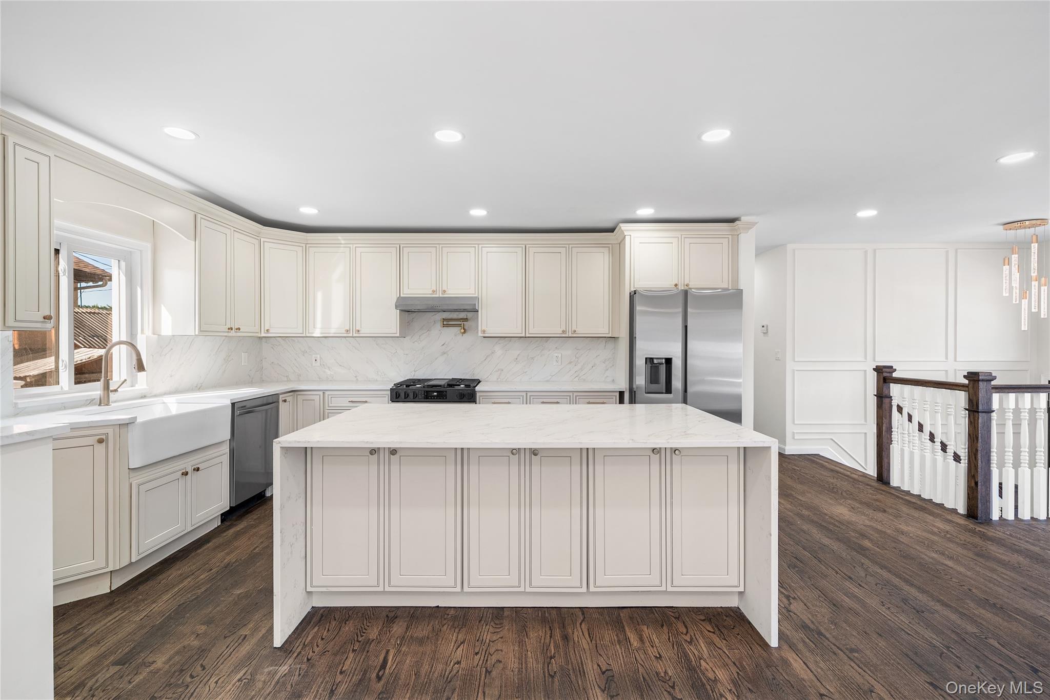 Single Family Briarwood Nassau County, NY 11803, MLS-929688-5