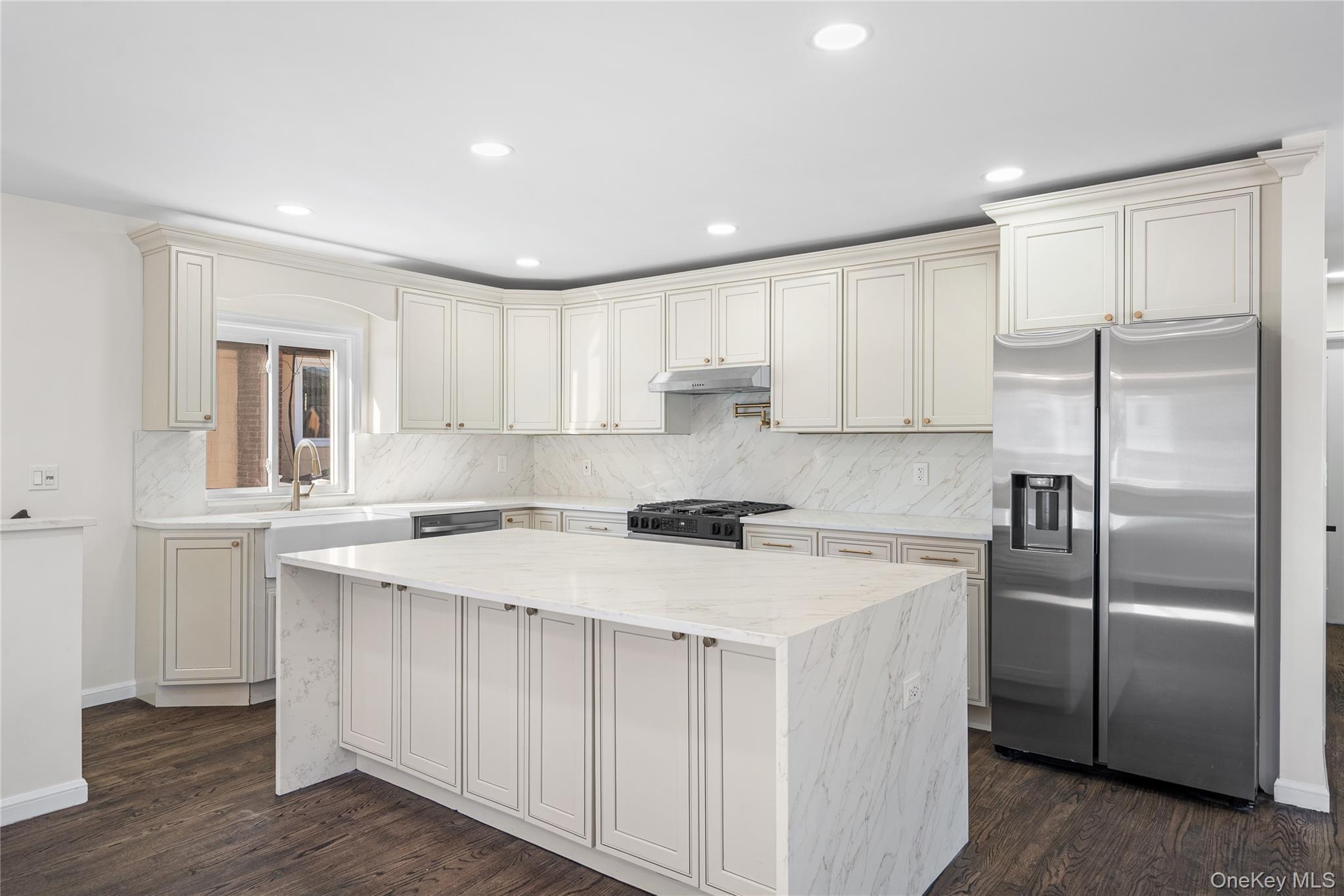 Single Family Briarwood Nassau County, NY 11803, MLS-929688-6