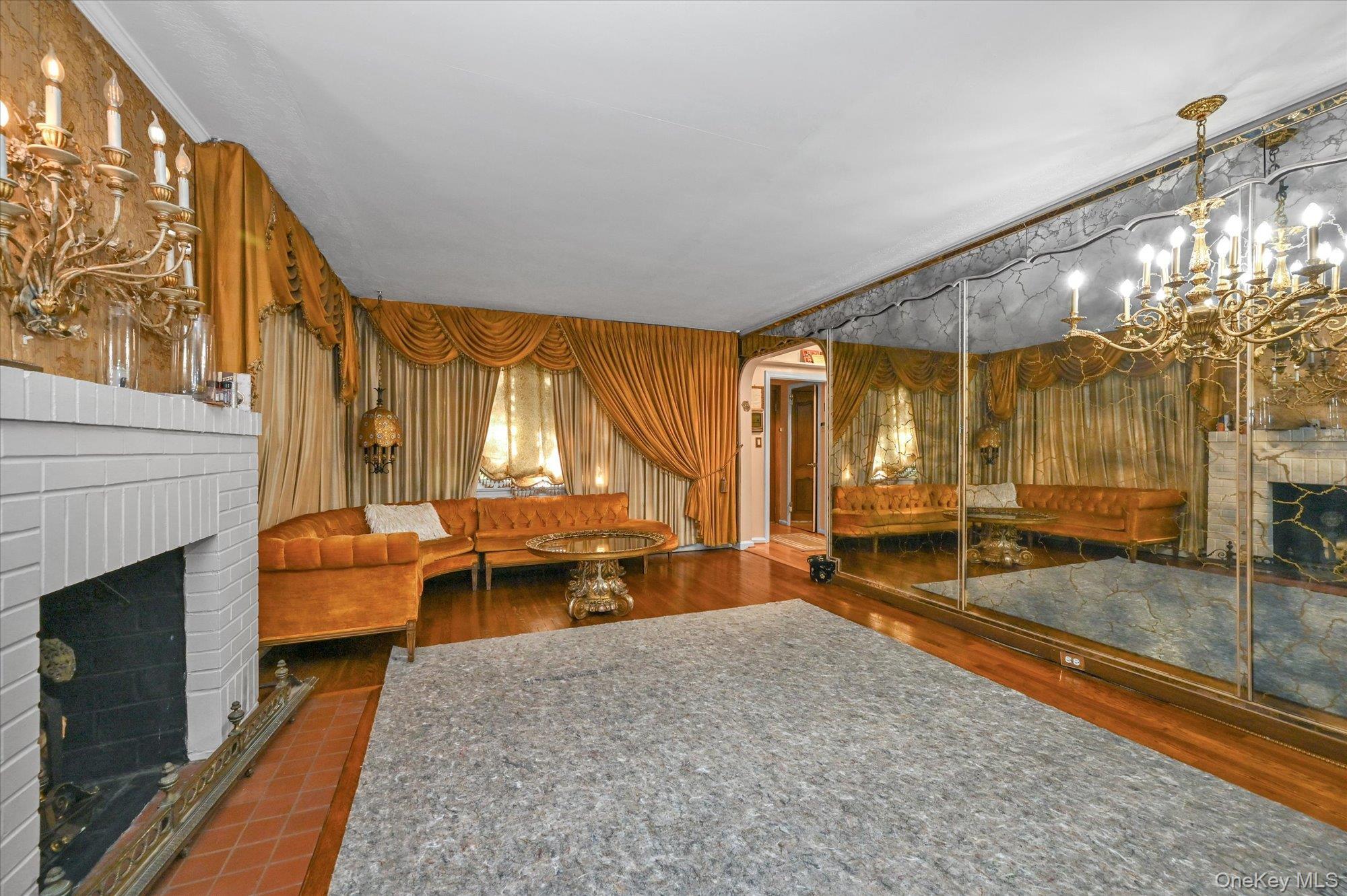 Single Family 70th Queens, NY 11367, MLS-929689-8