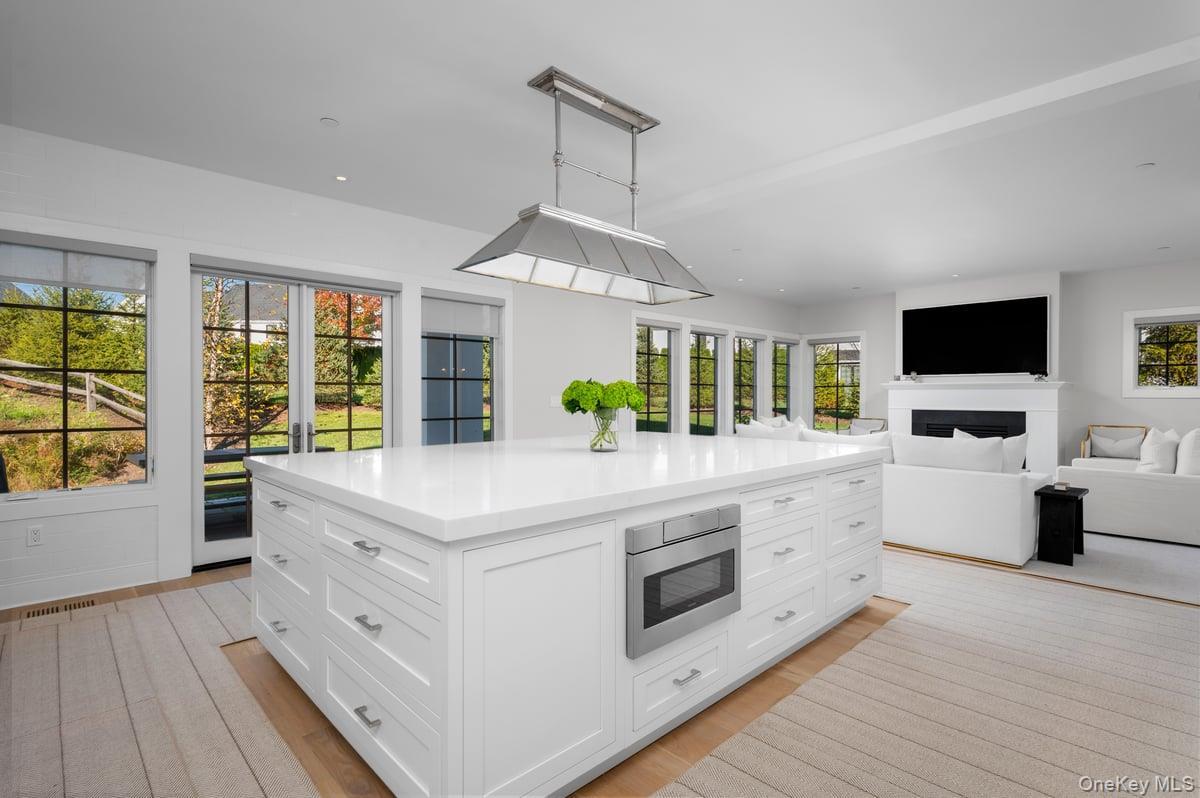 Single Family Primrose Lane Westchester County, NY 10573, MLS-929711-13