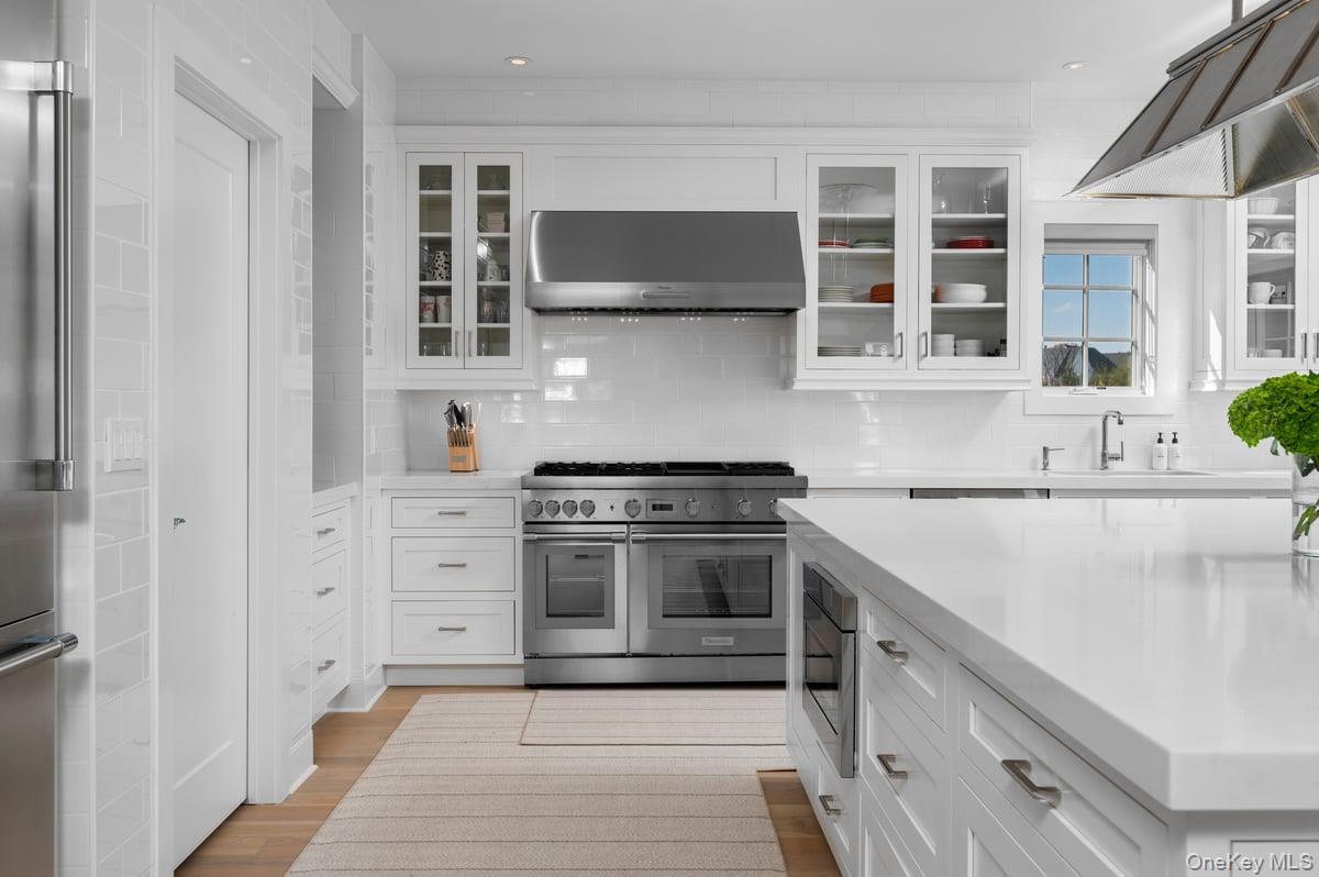 Single Family Primrose Lane Westchester County, NY 10573, MLS-929711-14