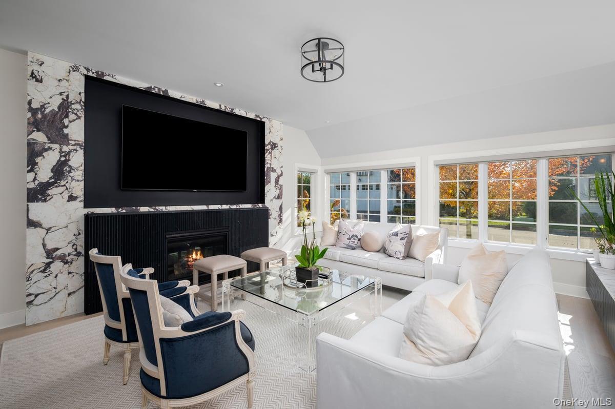 Single Family Primrose Lane Westchester County, NY 10573, MLS-929711-18