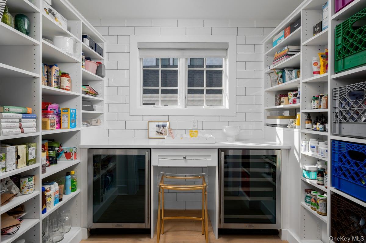 Single Family Primrose Lane Westchester County, NY 10573, MLS-929711-23