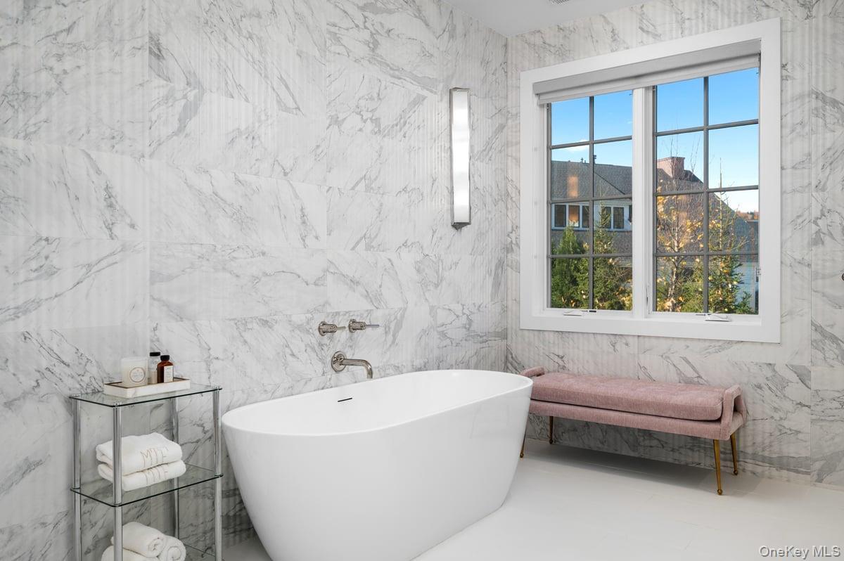 Single Family Primrose Lane Westchester County, NY 10573, MLS-929711-28