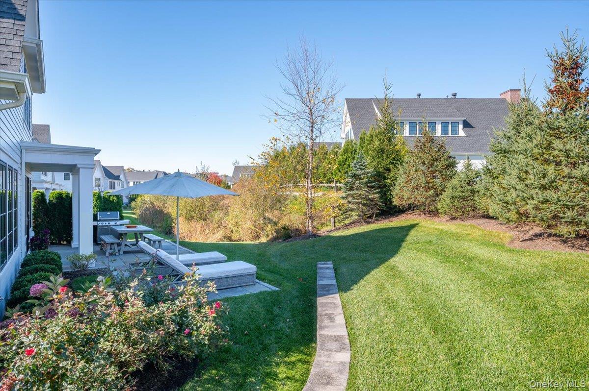 Single Family Primrose Lane Westchester County, NY 10573, MLS-929711-5