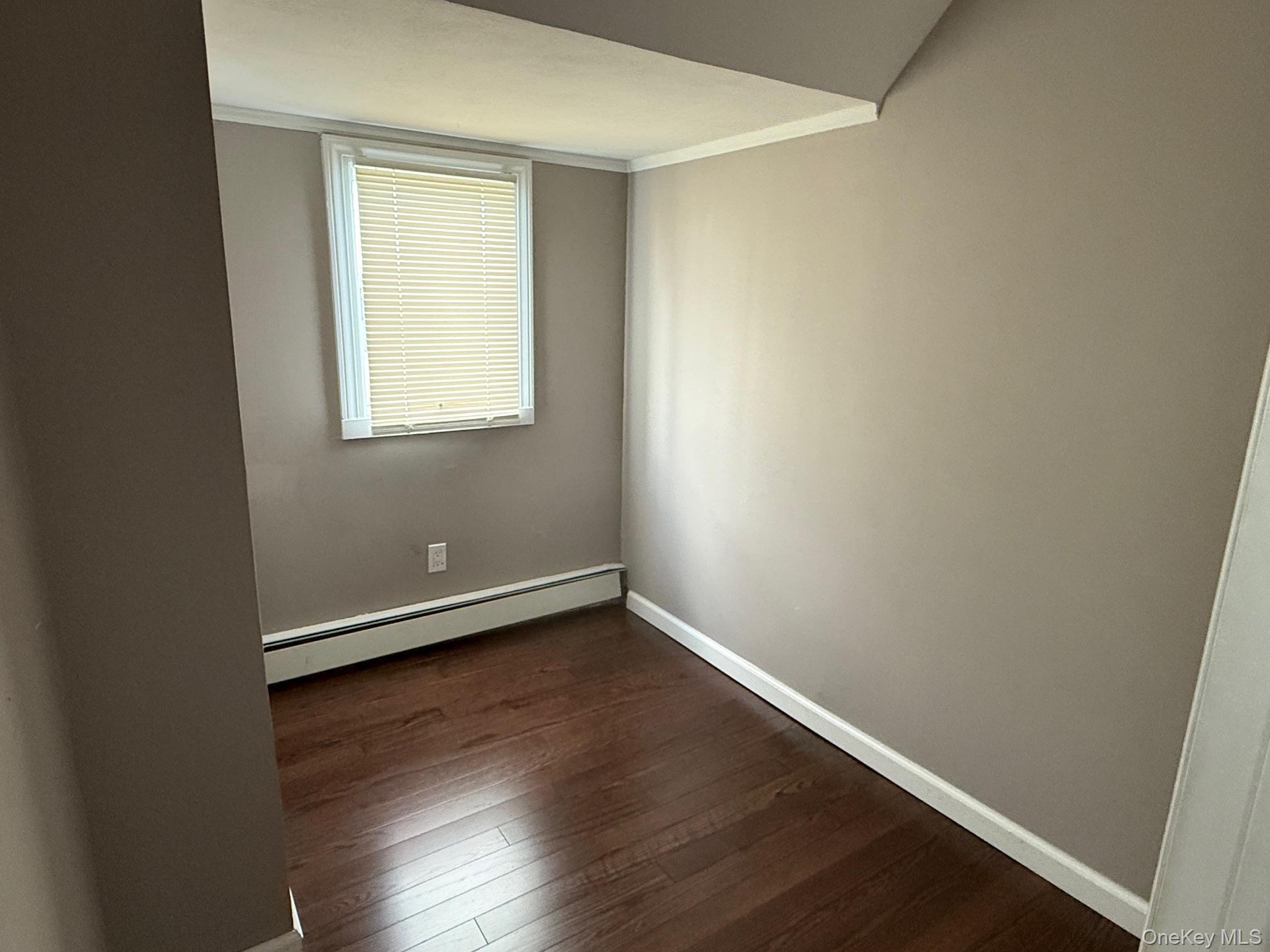 Single Family Guildford  Nassau County, NY 11552, MLS-929718-15