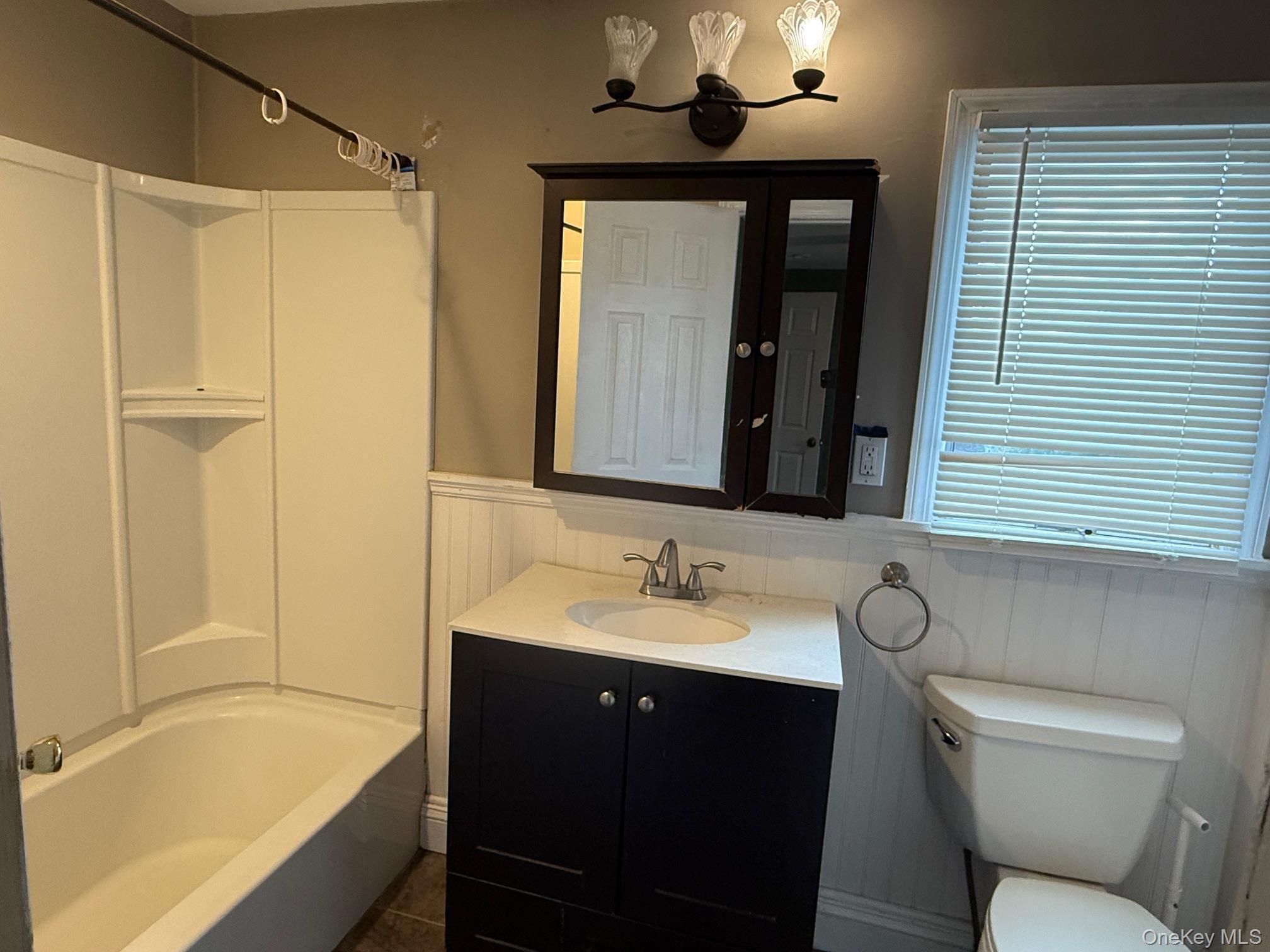 Single Family Guildford  Nassau County, NY 11552, MLS-929718-17