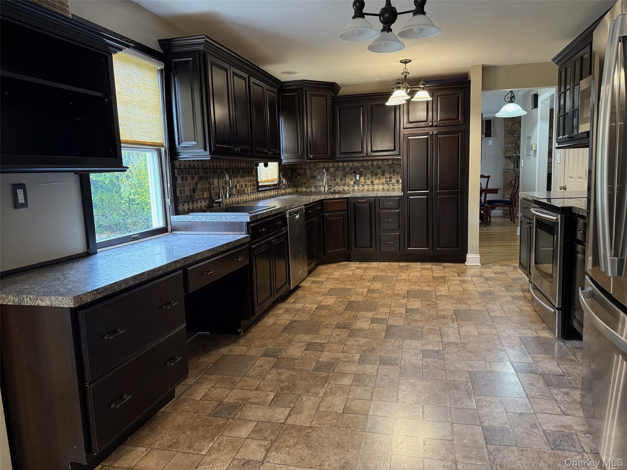 Single Family Guildford  Nassau County, NY 11552, MLS-929718-9