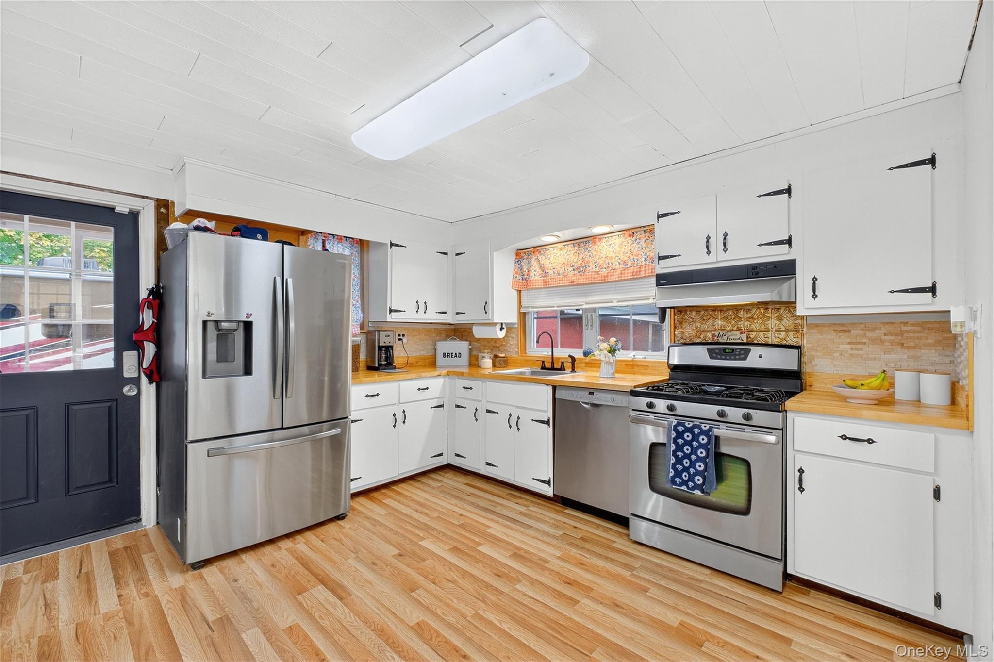 Single Family Heathcote Putnam County, NY 10512, MLS-929734-16