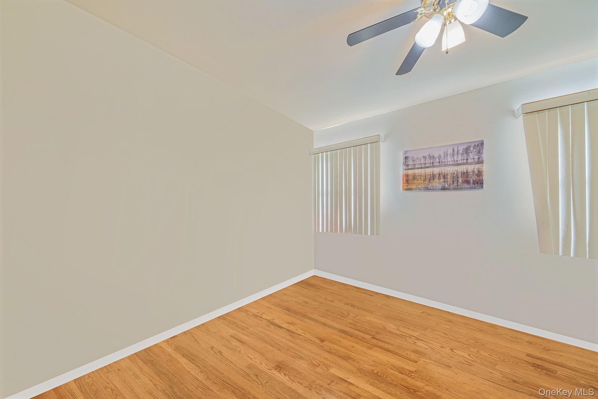 Single Family Castle Nassau County, NY 11710, MLS-929748-17