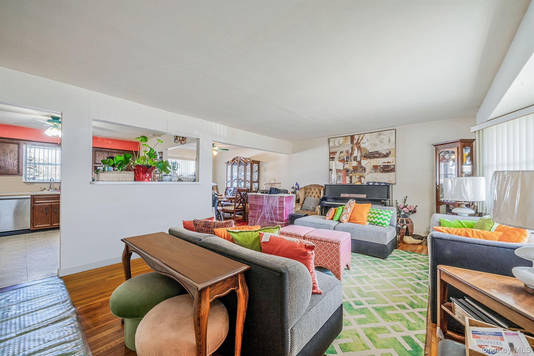 Single Family Castle Nassau County, NY 11710, MLS-929748-3