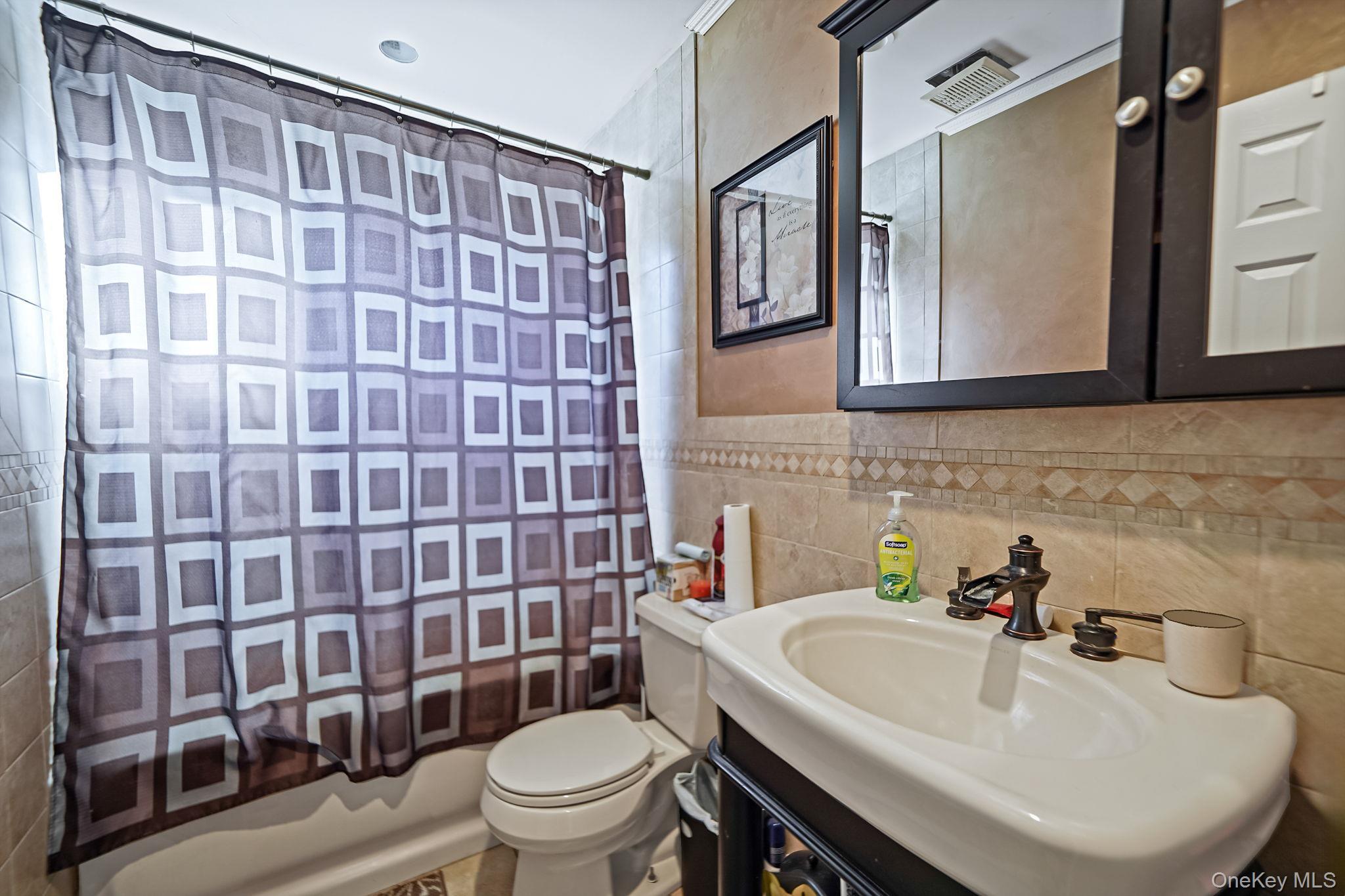 Single Family American  Suffolk County, NY 11727, MLS-929760-19