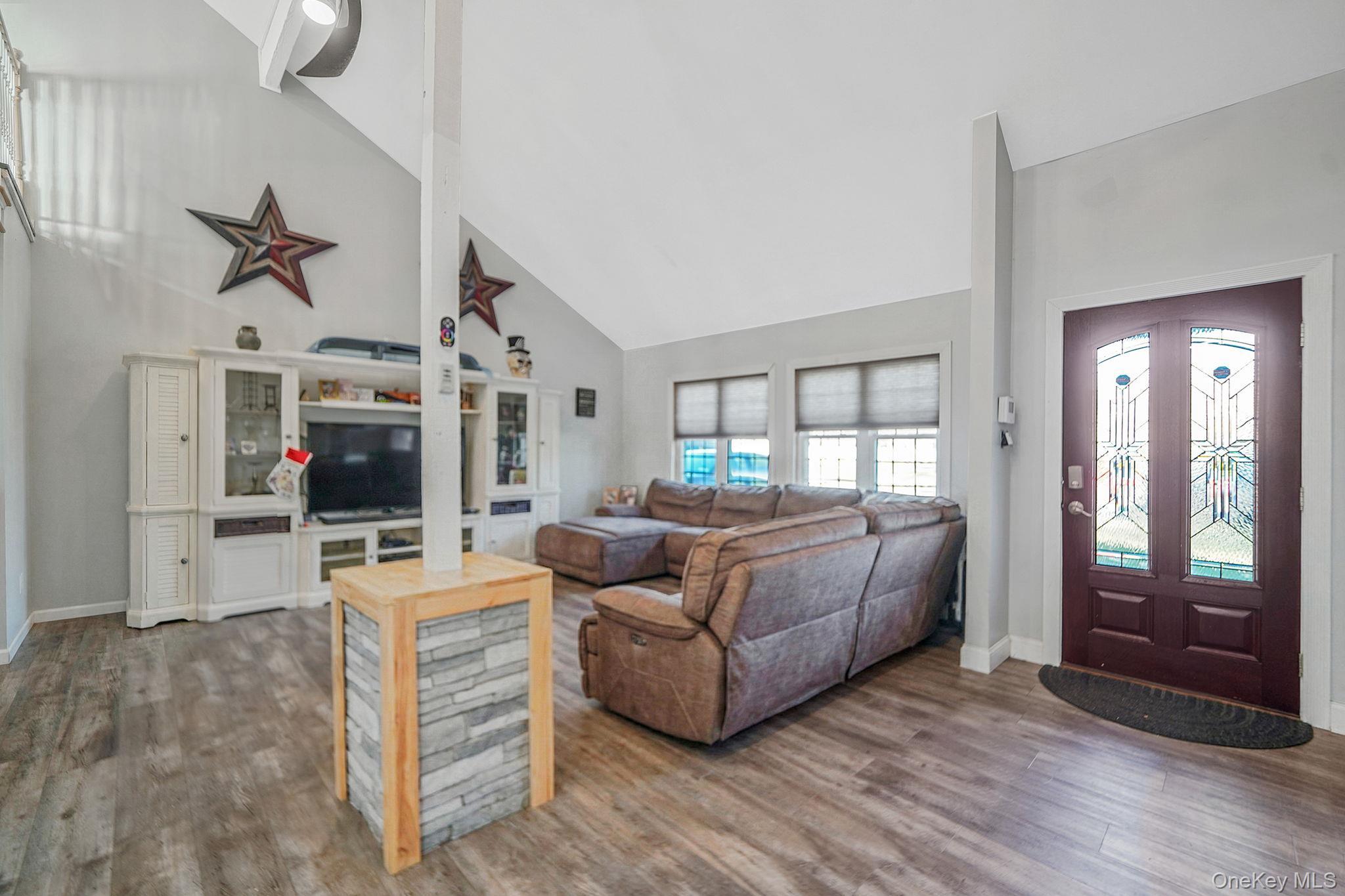 Single Family American  Suffolk County, NY 11727, MLS-929760-3