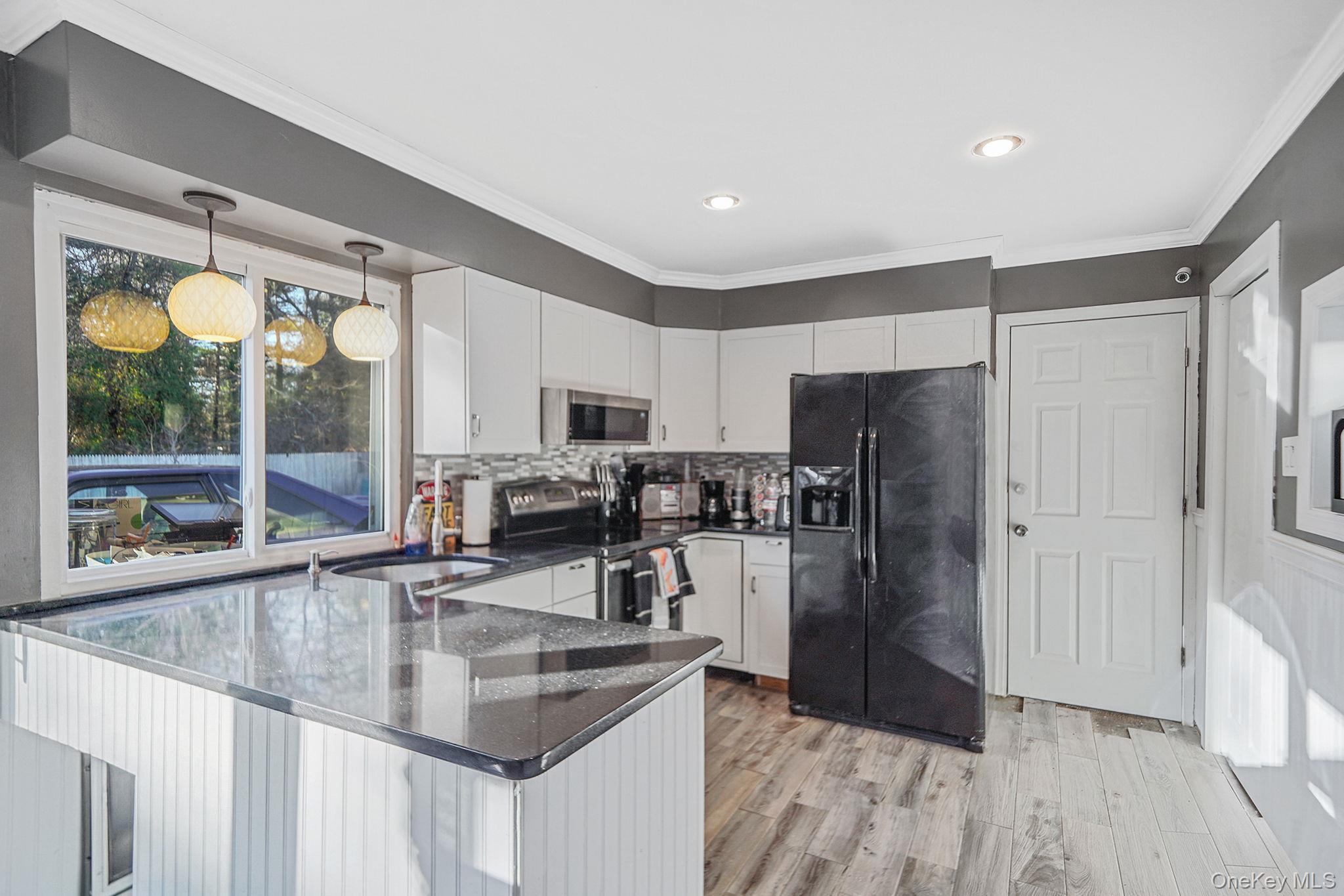 Single Family American  Suffolk County, NY 11727, MLS-929760-7